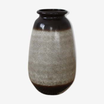 Vase en ceramique