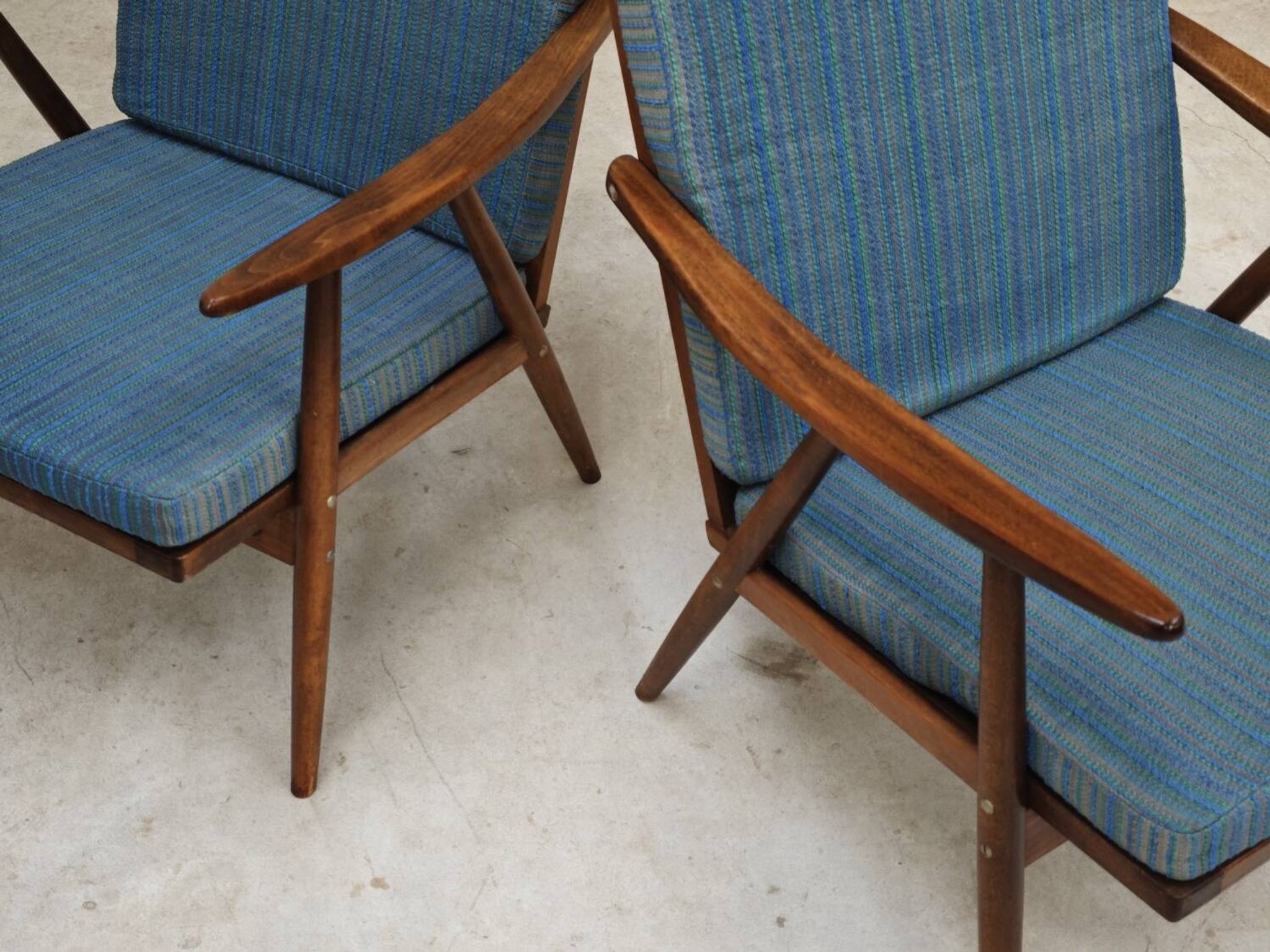 Pair of blue boomerang armchairs by Antonin Suman for Ton (Thonet) 1960