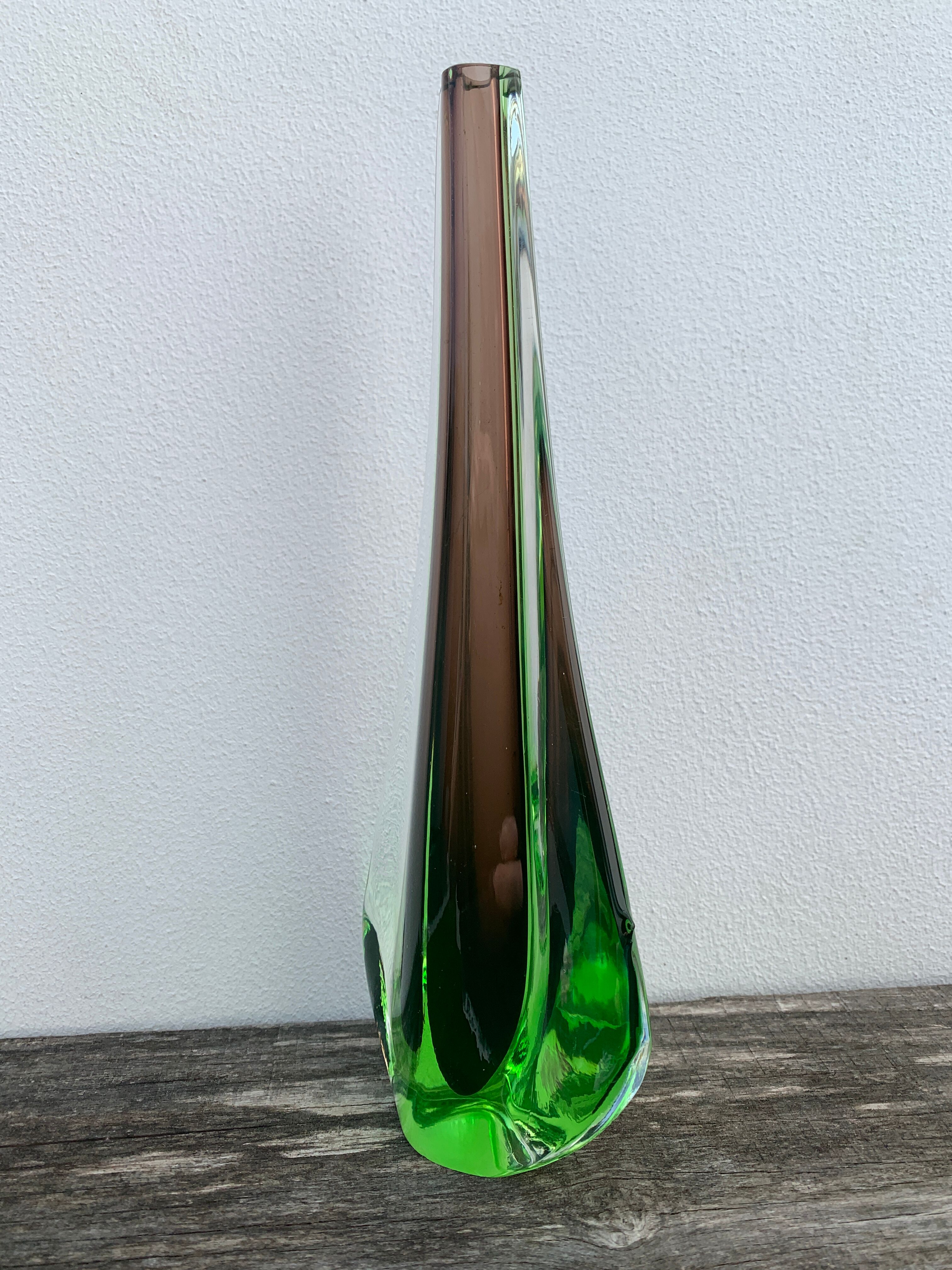 Green and red glass soliflore Sommerso Murano vase 1970