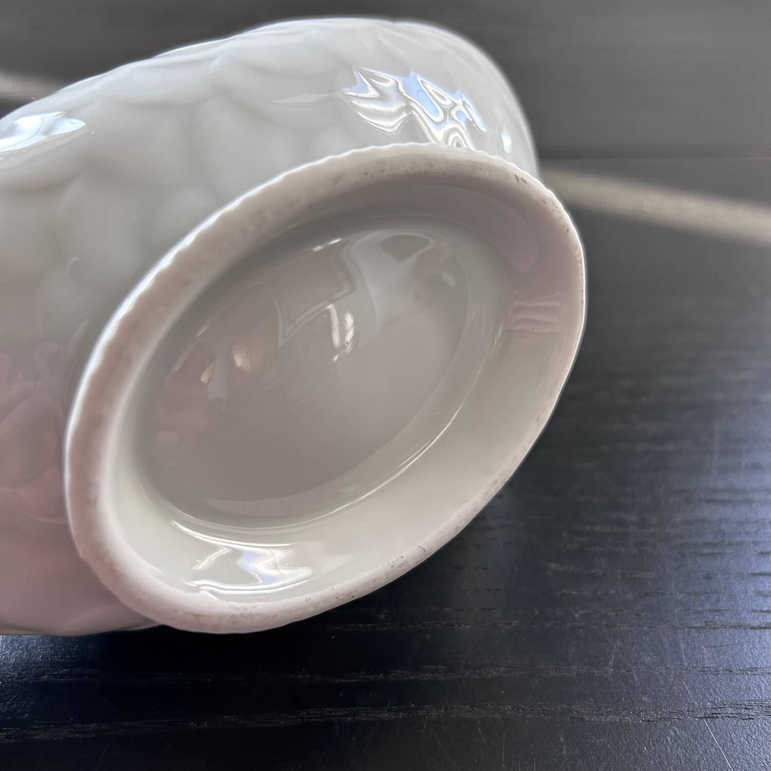 Porcelain fish sauceboat
