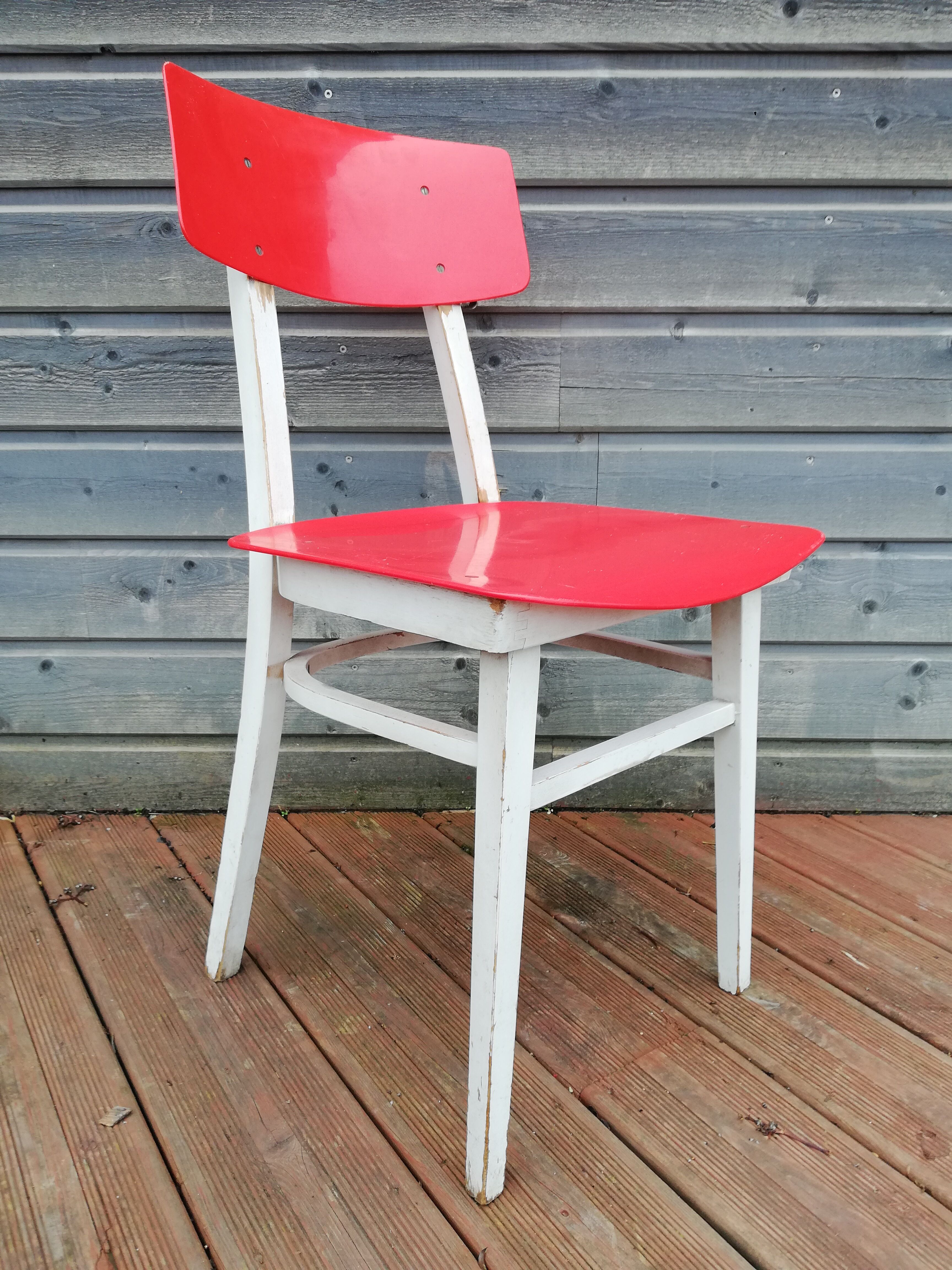 Lot de 4 chaise et une table vintage , années 70