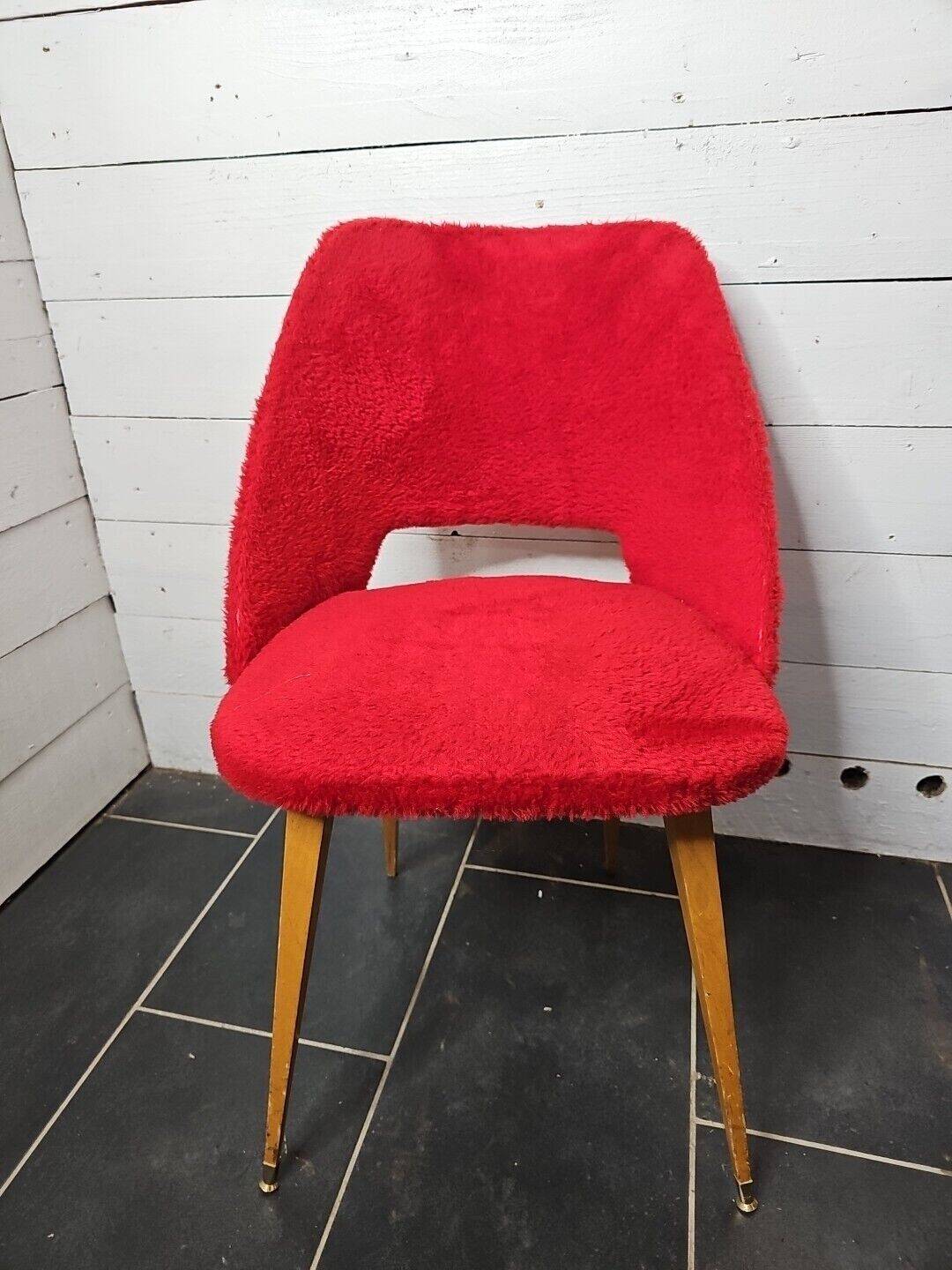 vintage red moumoute chair
