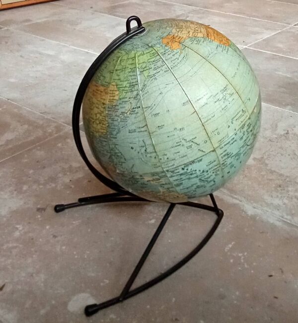 Ancien globe terrestre mappemonde Girard et Barrère