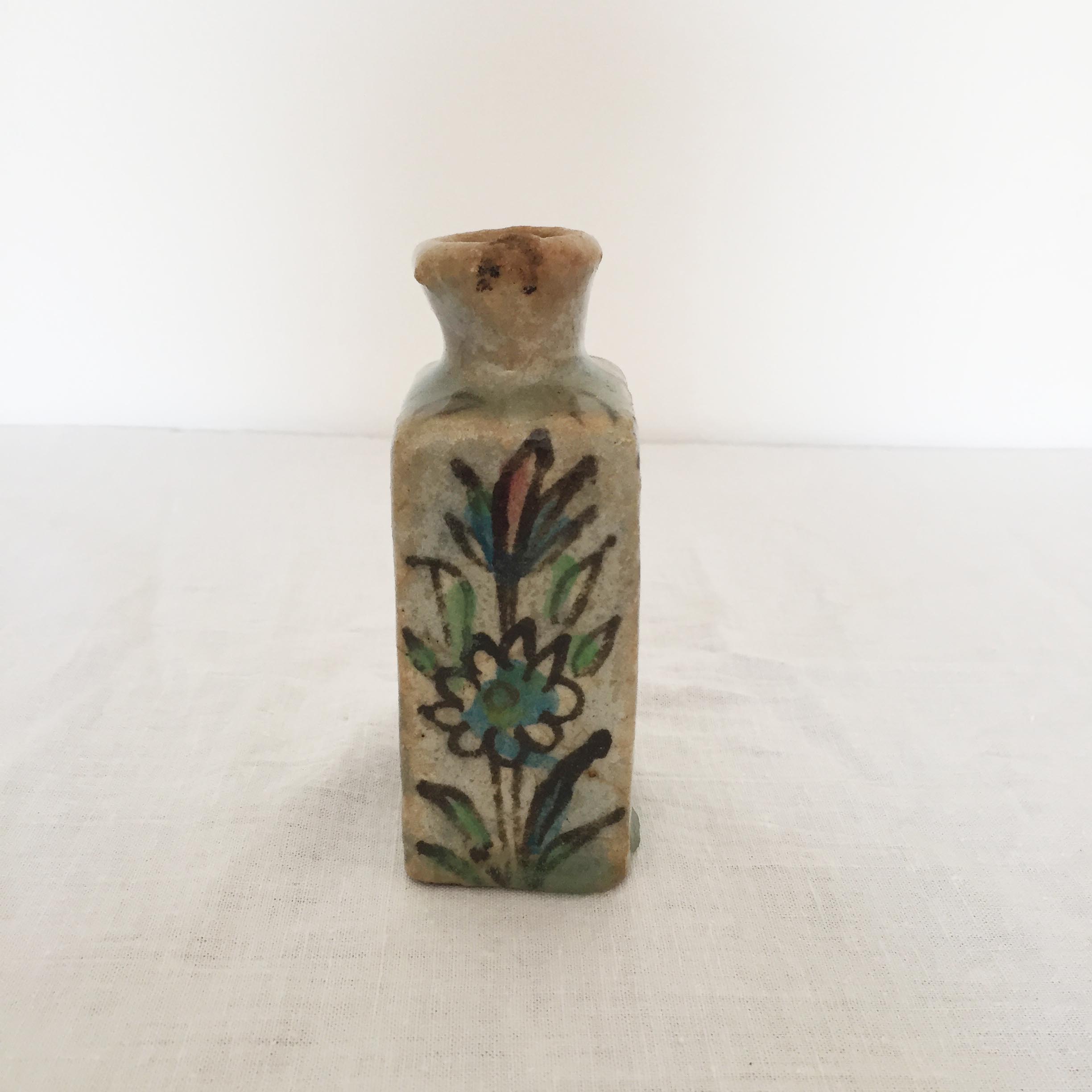 Iranian trilobed vase/bottle Iznik Kadjar