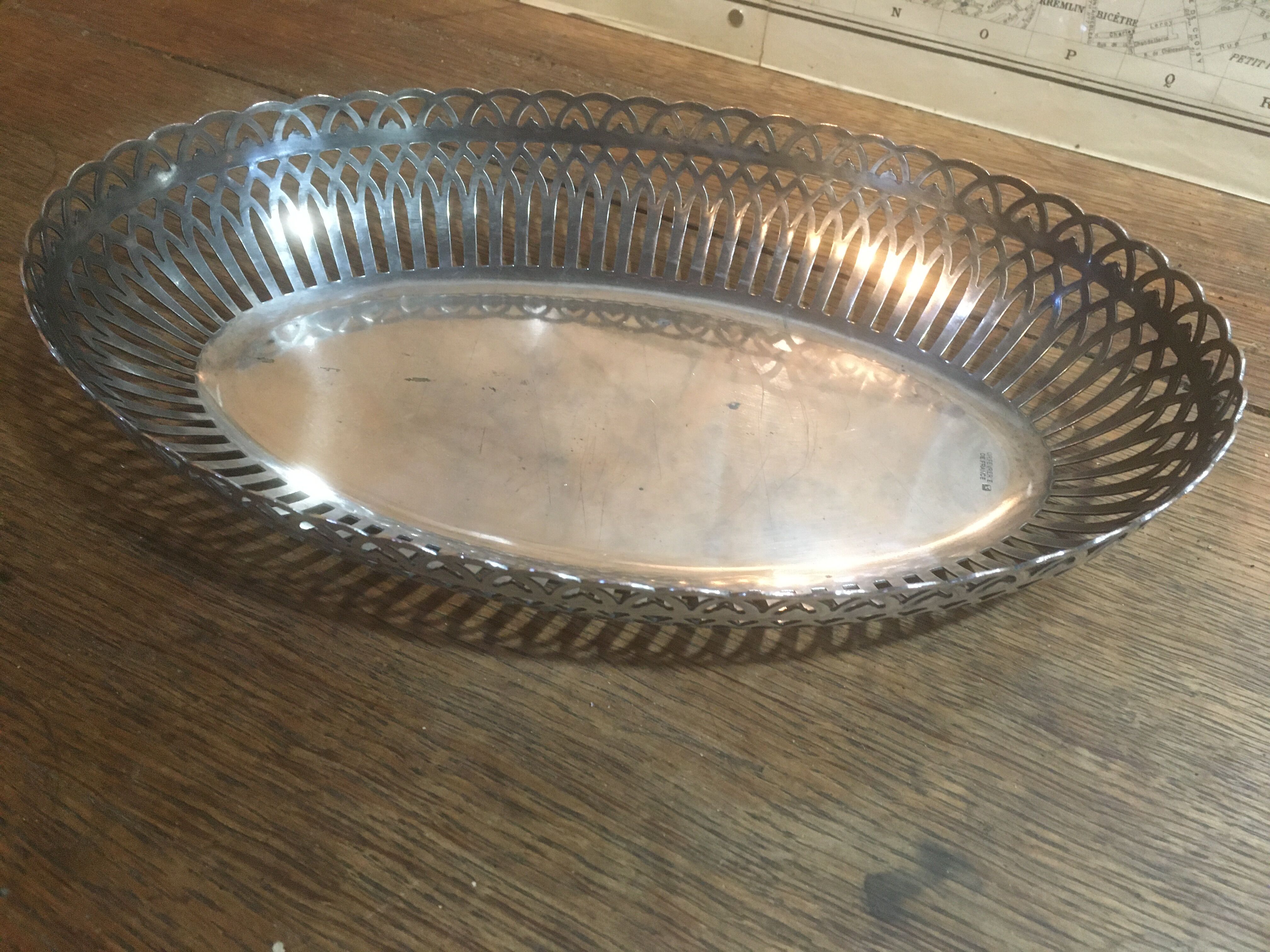 Openwork silver metal bread basket