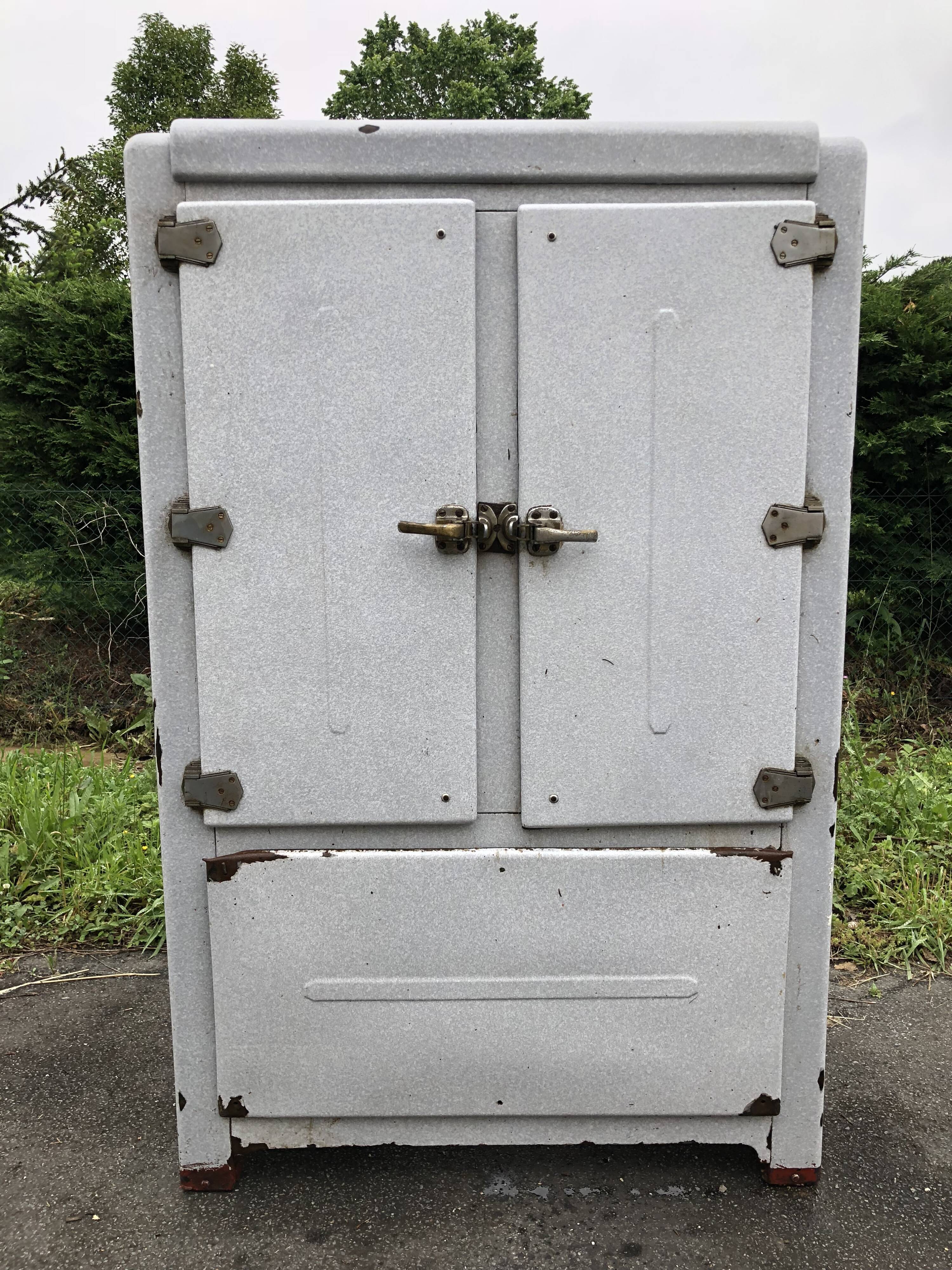 Fridge cabinet antique enamel furniture of metier
