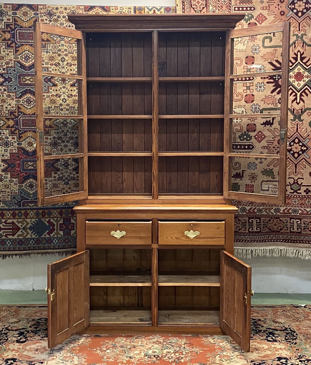 Buffet 2 English body early 20th in pitch pine