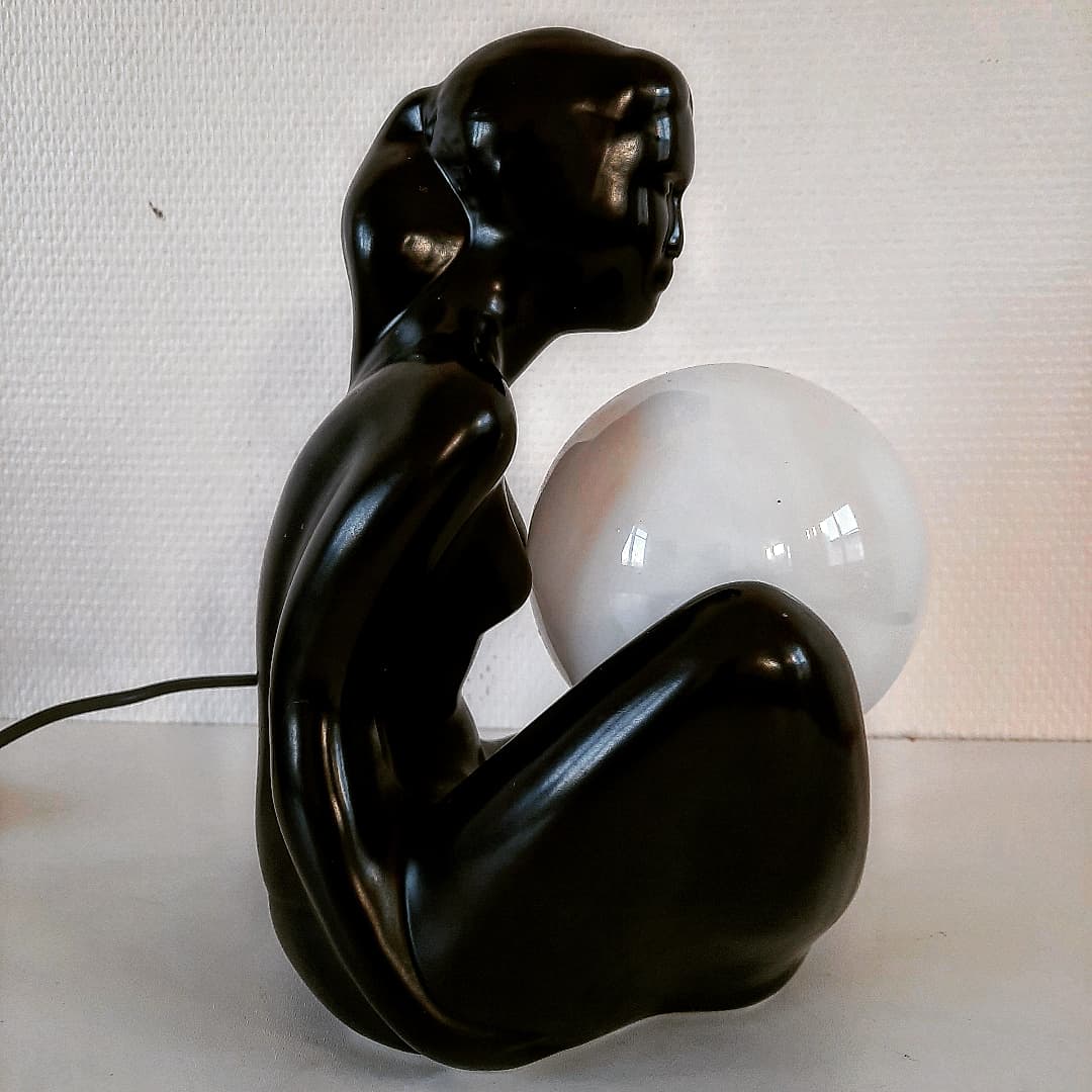 Vintage lamp sitting 70s-80s