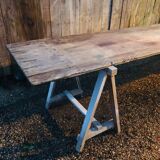 Table set on trestles
