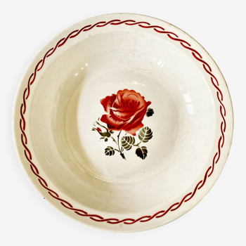 Dish with rose decoration