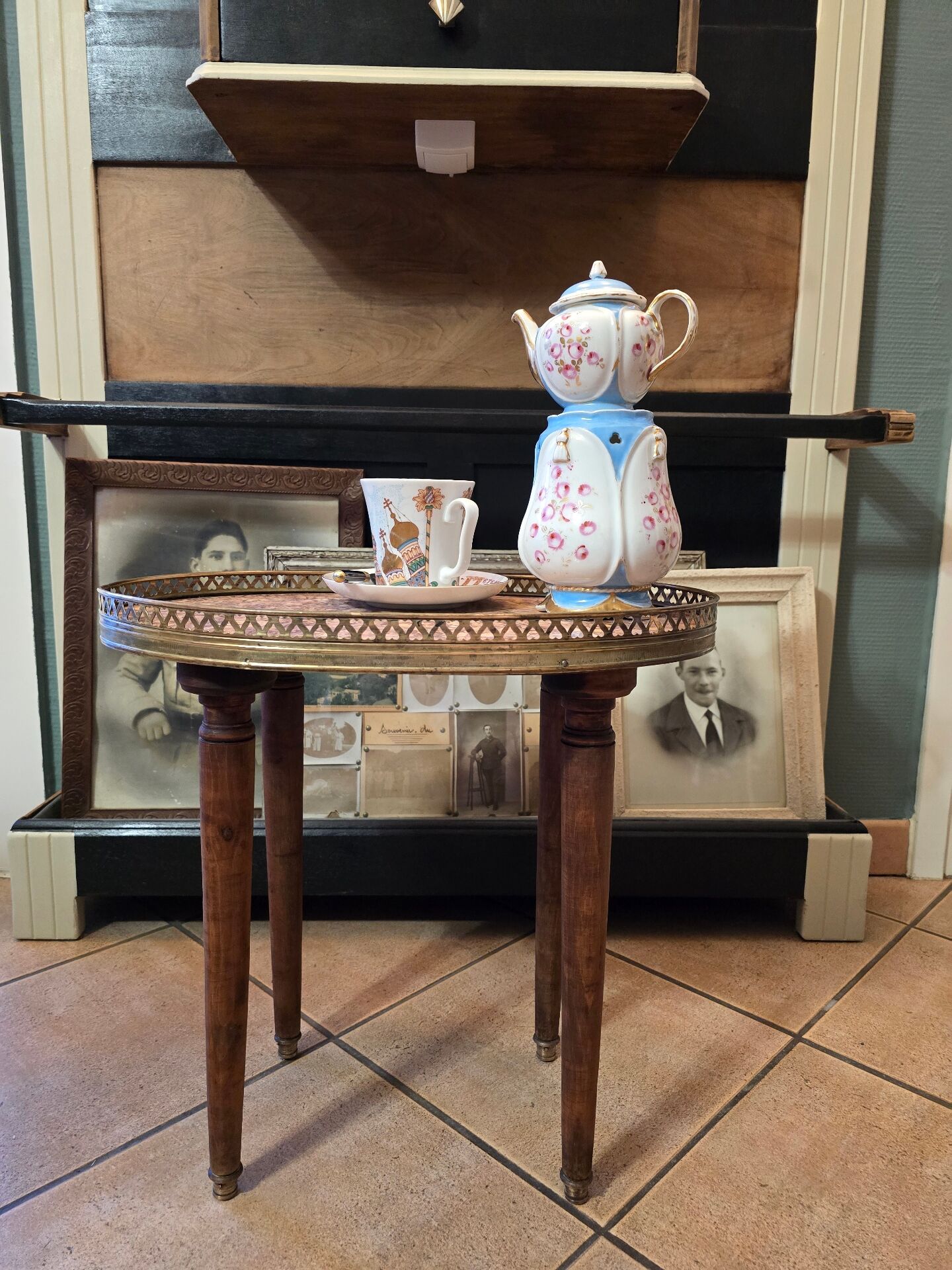 Restored Louis XVI style bouillotte table