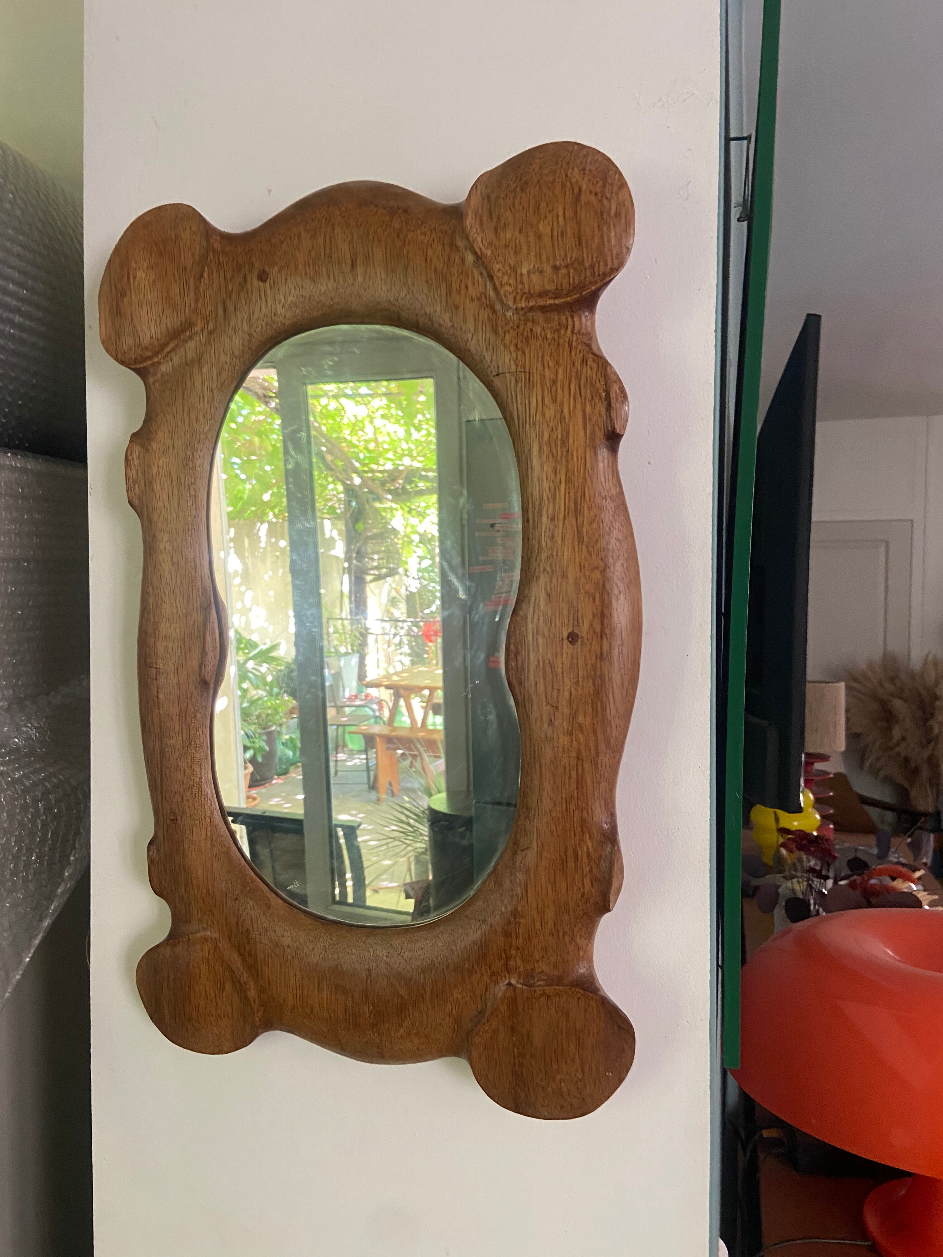 Polymorphic mirror in vintage wood