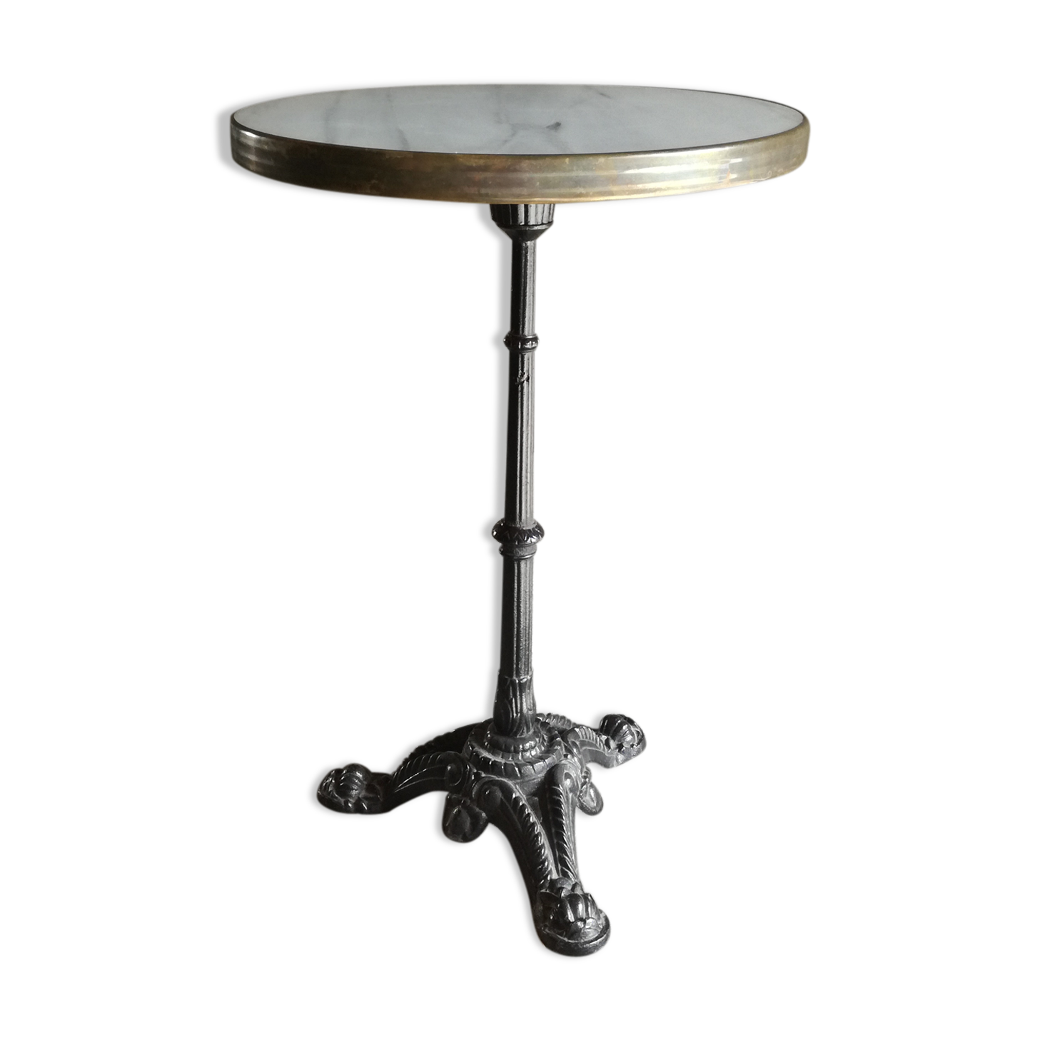 Round marble bistro table and cast iron feet