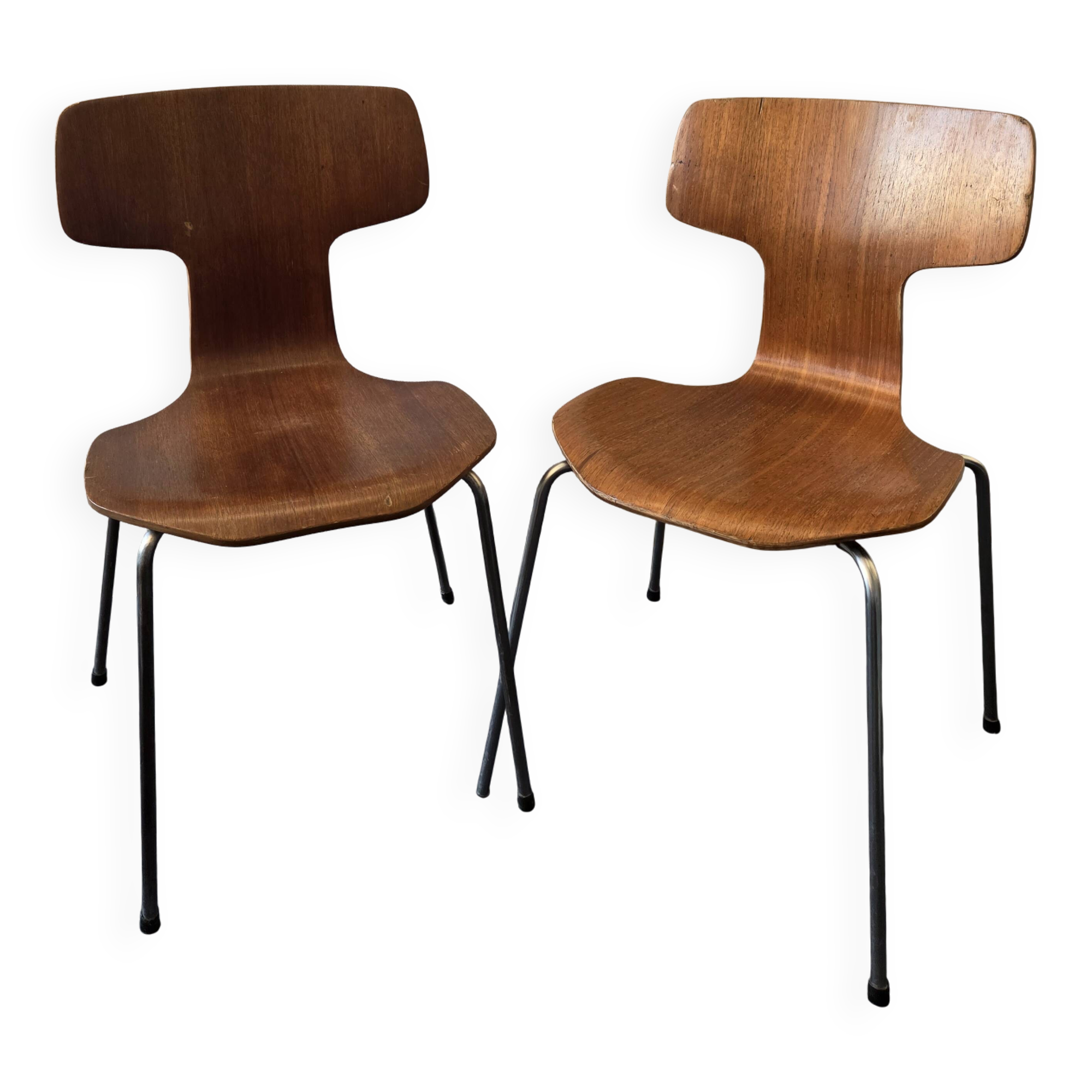 Pair of Arne Jacobsen 3103 chairs