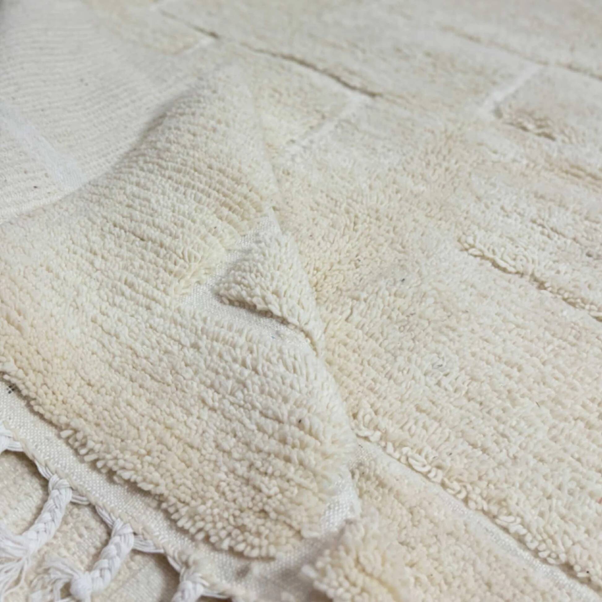 Ecru Beni Ouarain Berber Rug