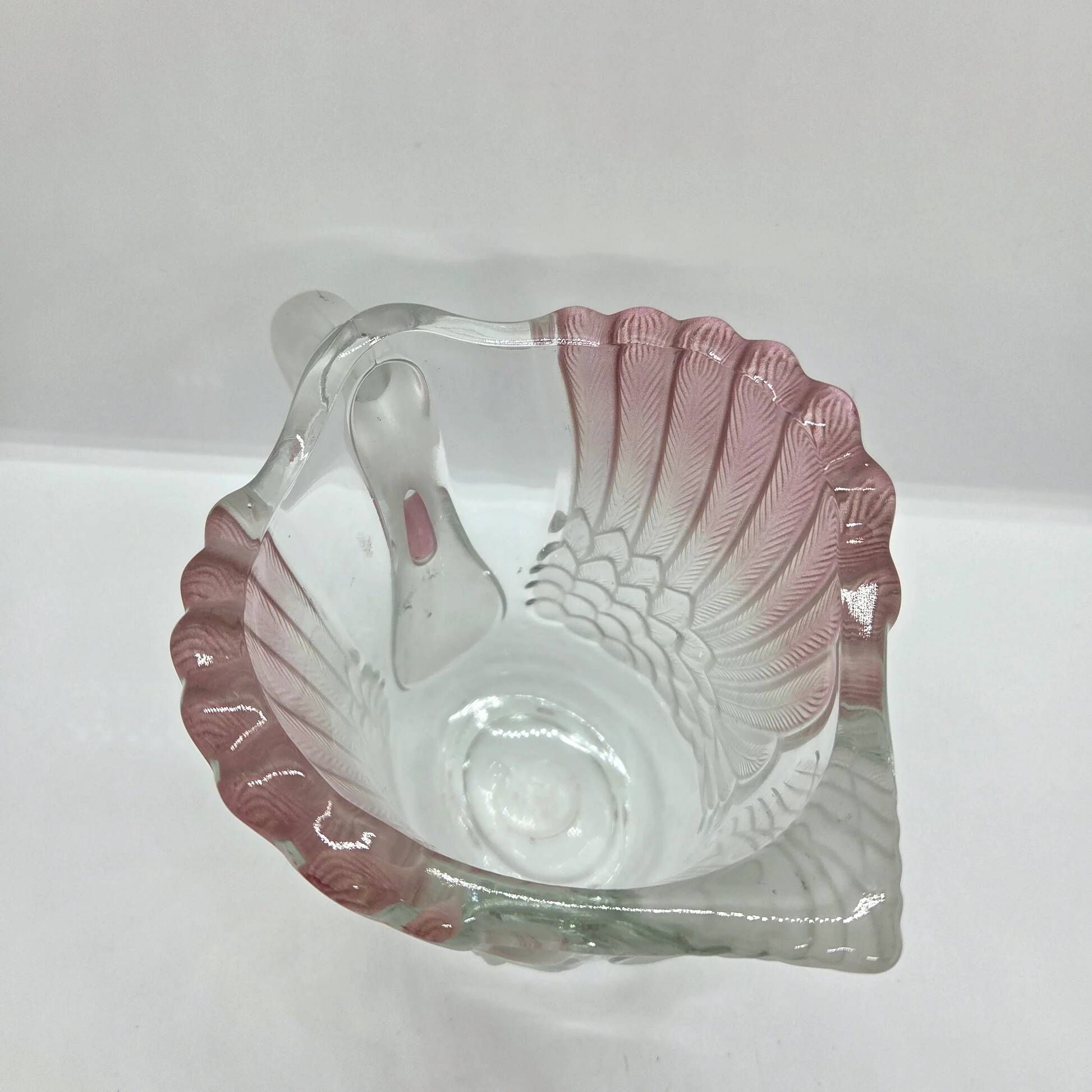 Pichet cygne en verre moulé pressé - Ref 1438