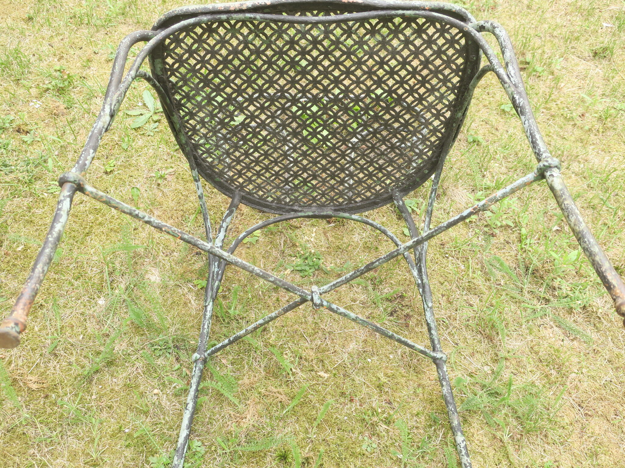 Antique wrought iron garden chairs, set of 2