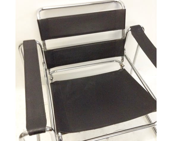 Fauteuil tubulaire et cuir noir