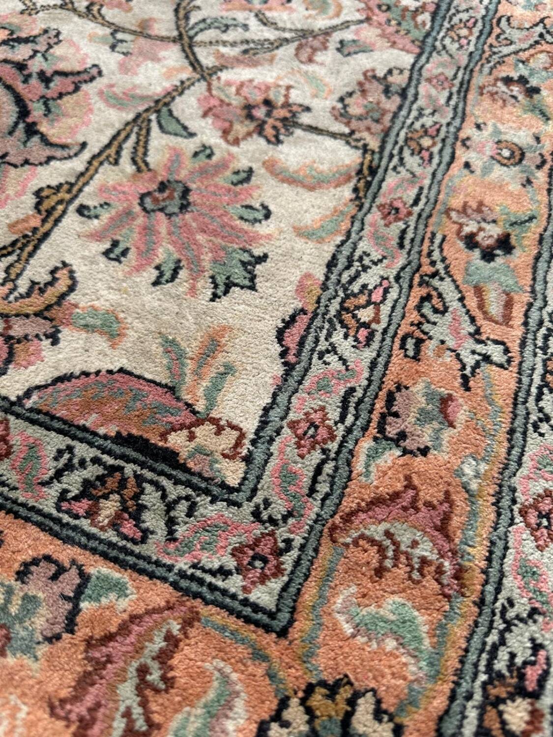 Tapis persan en soie