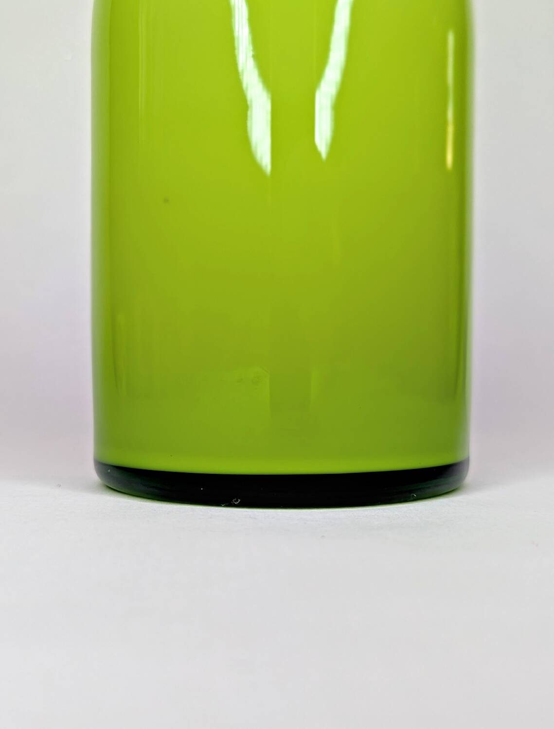 Vase opaline vert lime Otto Brauer