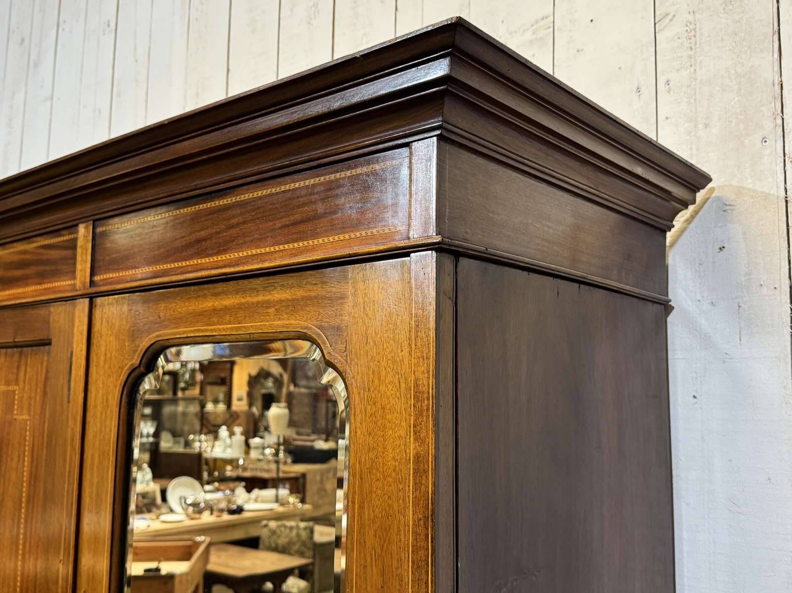 Armoire dressing anglaise en acajou 19ème