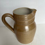 Berry sandstone pitcher