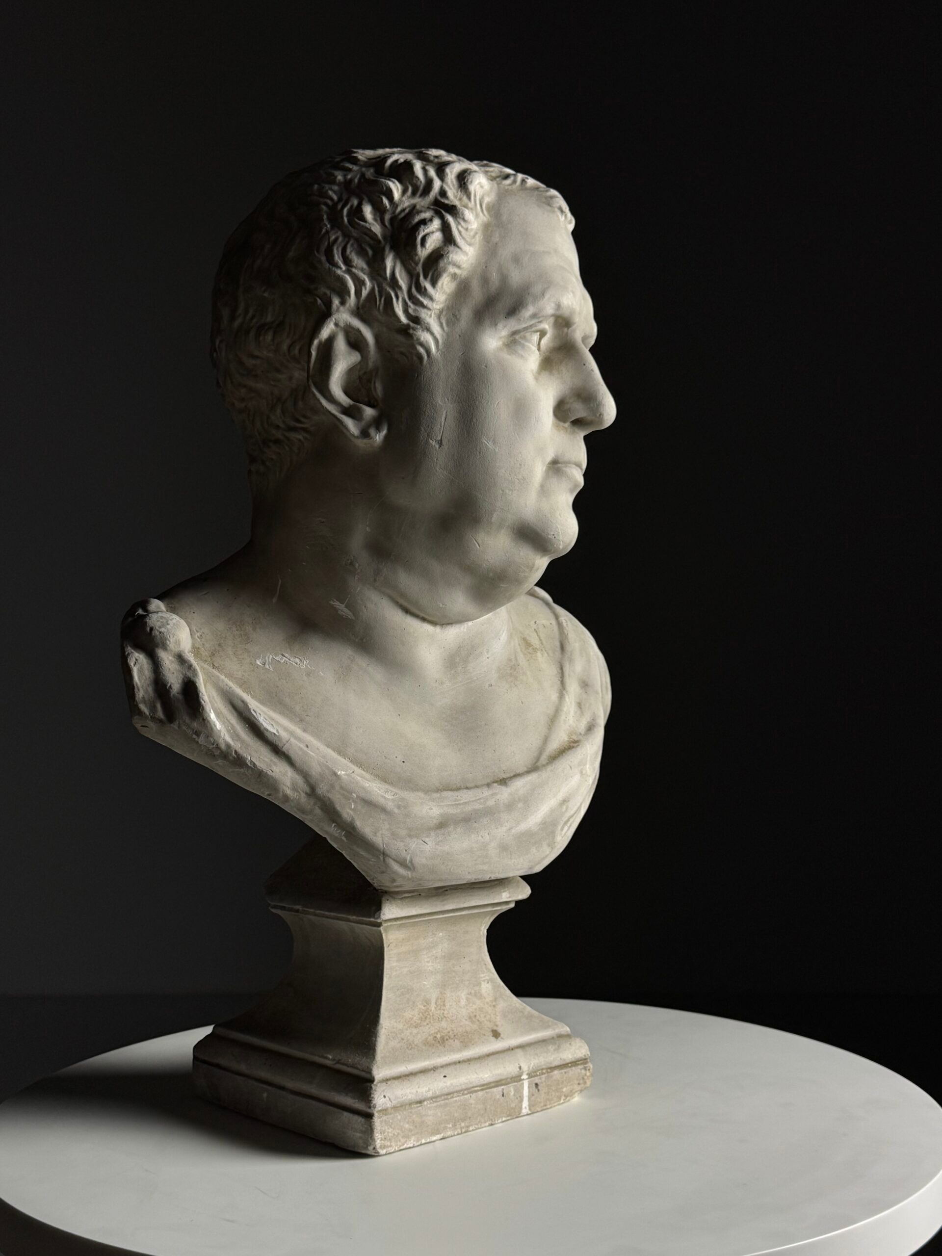 Buste de Vitellius en plâtre romain, 20e siècle.