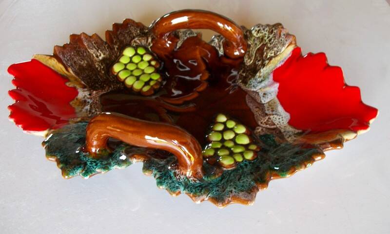 Plate Vallauris with handles