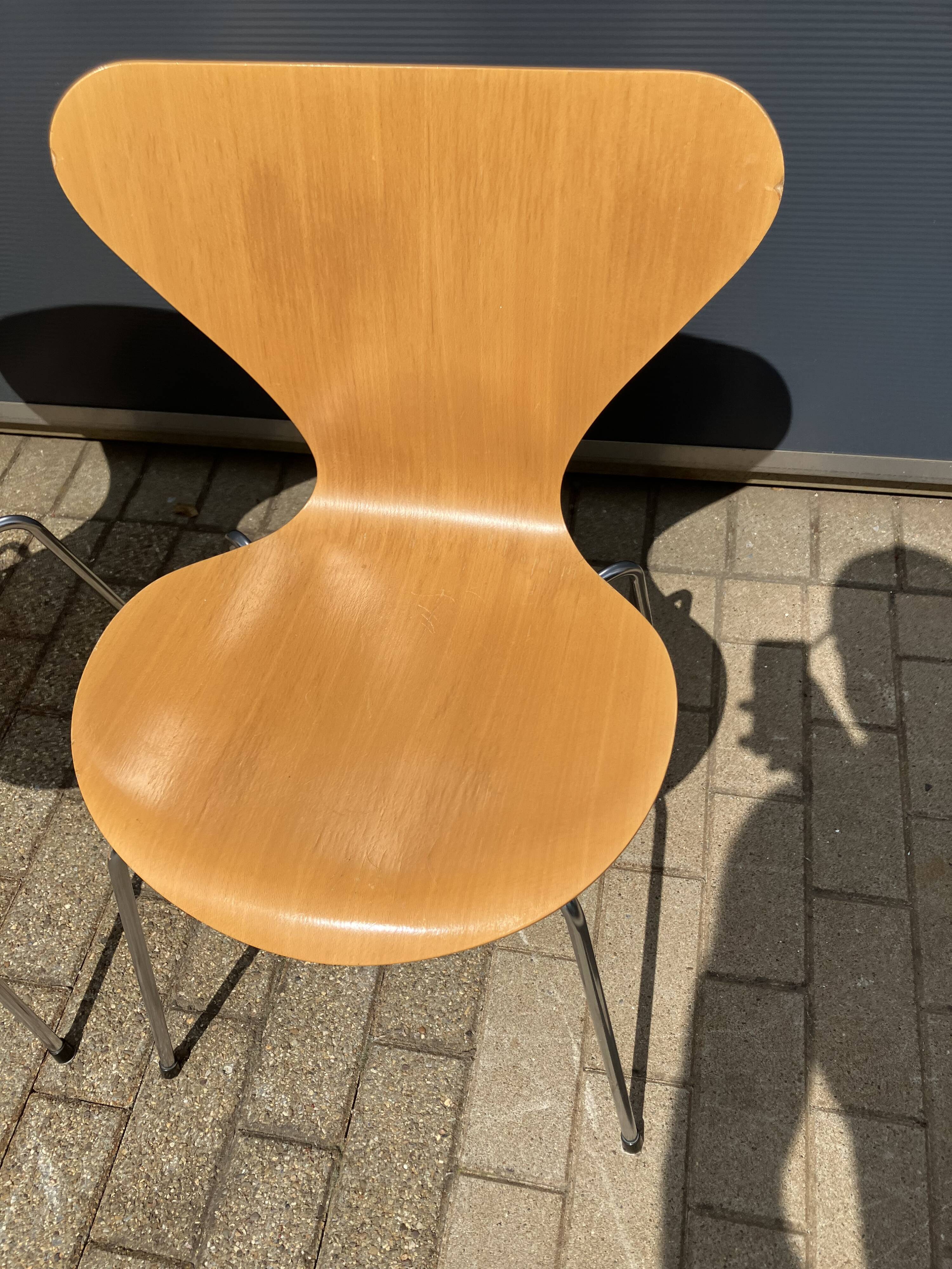 Fritz Hansen series 7 Vlinderstoelen naturel hout 1988