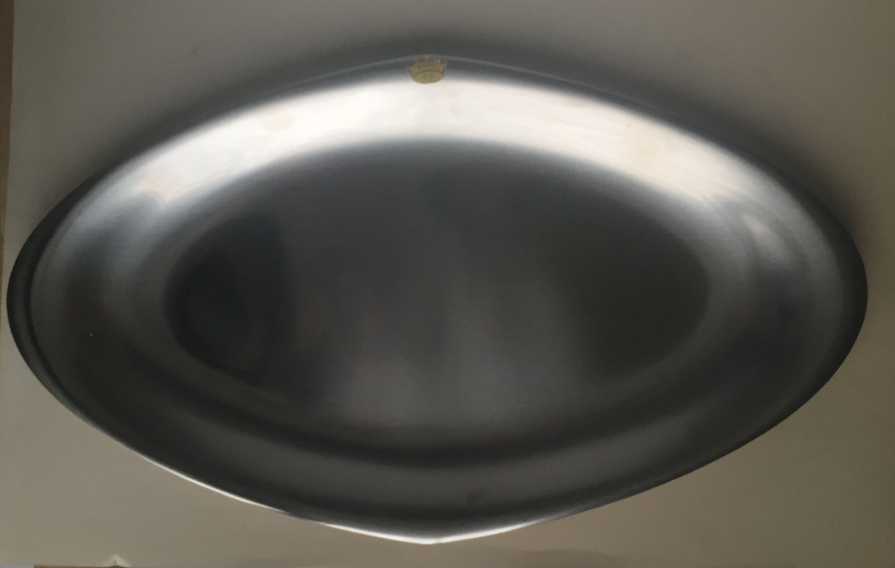 Oval dish in brushed metal