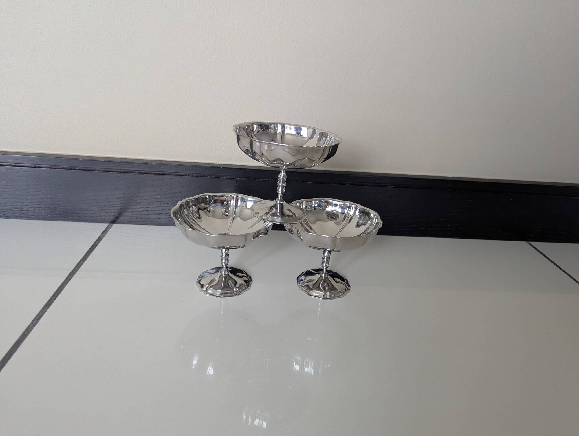 Set of 3 footed ice cream bowls