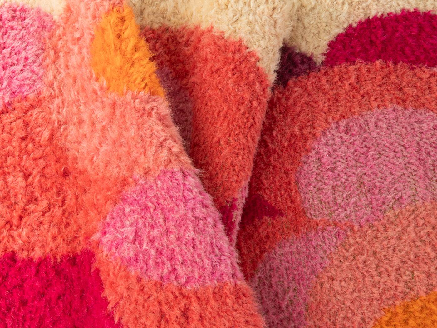 Rare Space Age carpet by Desso, 1970s, wool, berry tones, 340x70cm