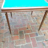 Foldable mahogany playtable