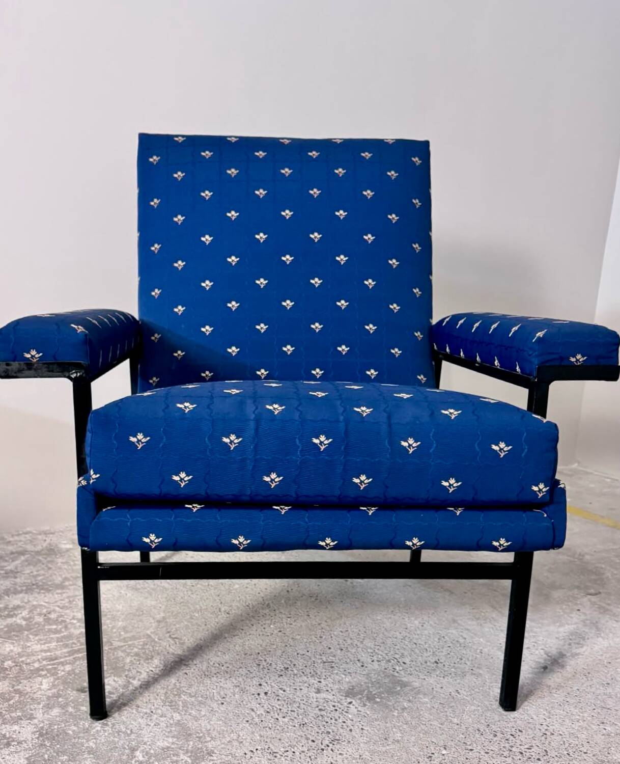 Guariche Armchairs ARP Guariche Motte Mortier 1955