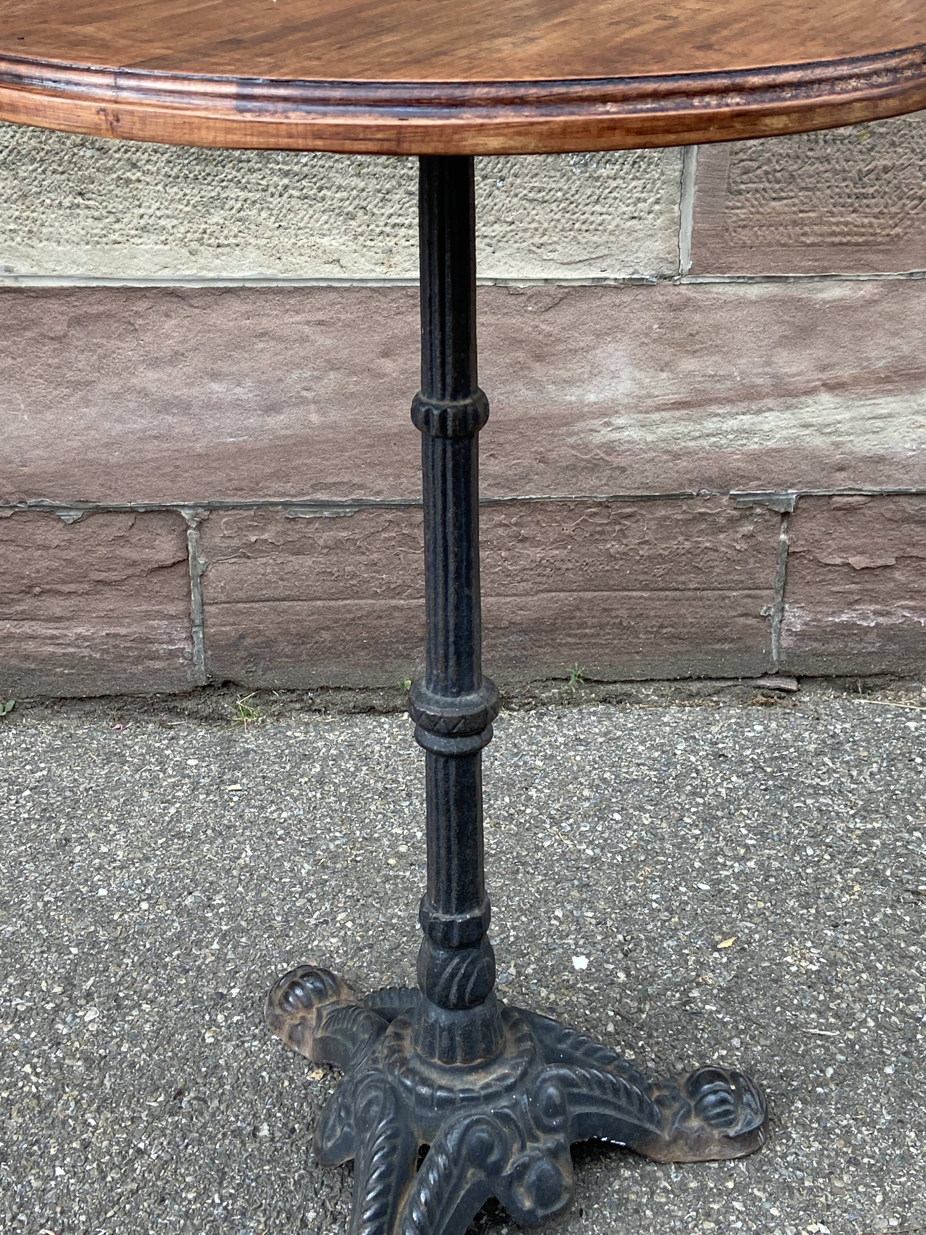 Vintage coffee pedestal table
