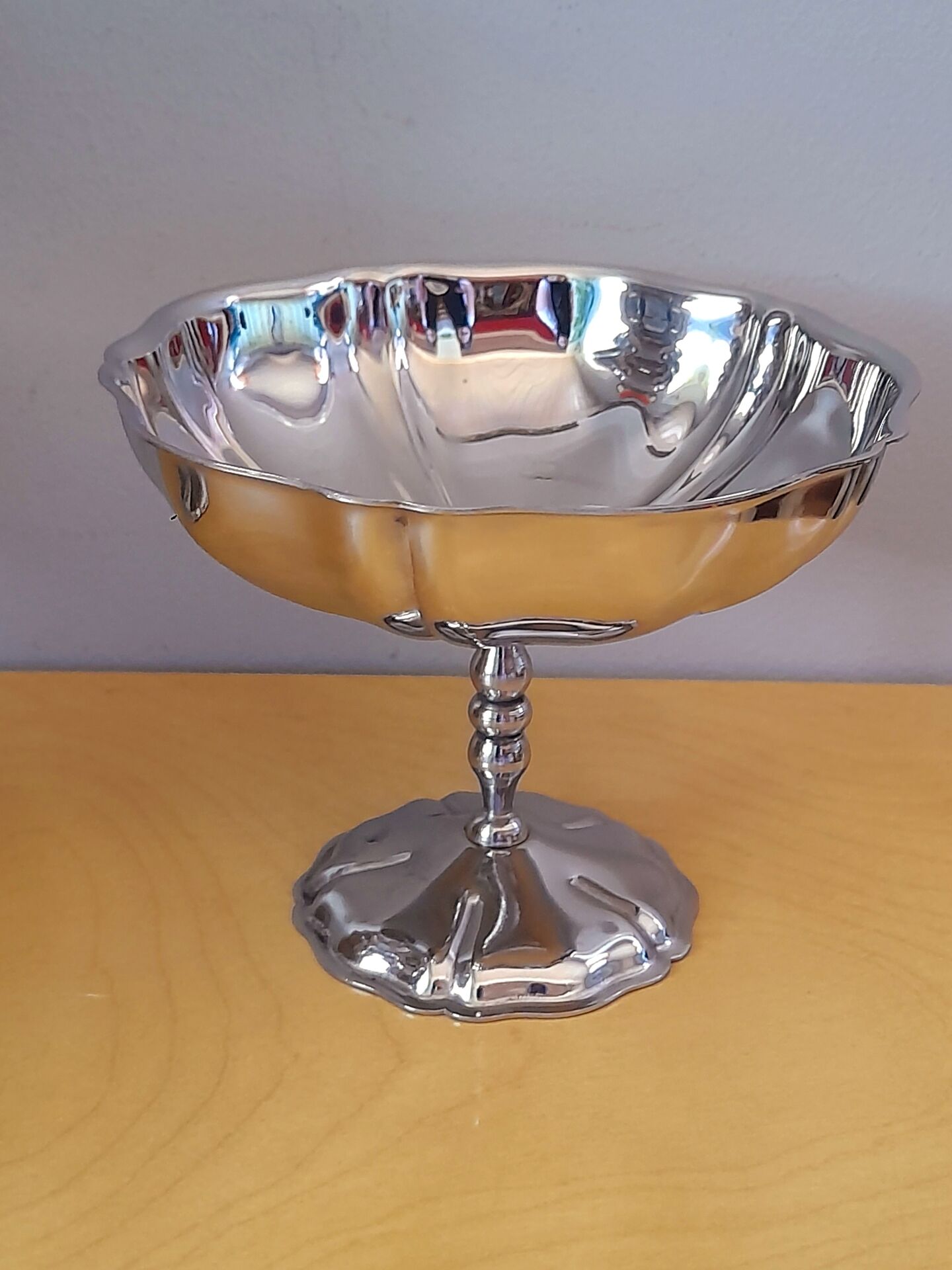 Ice cream or dessert bowls in stainless steel