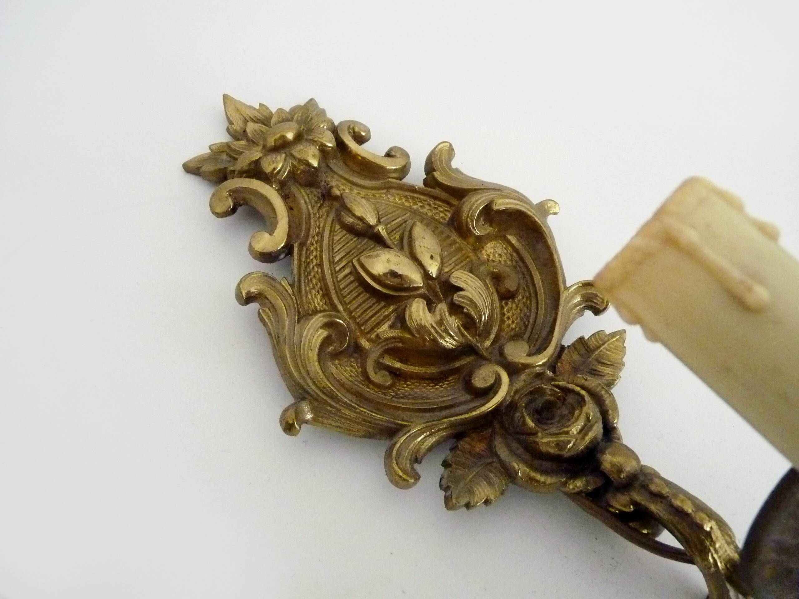 Vintage pair of 1950s gilt brass wall sconces