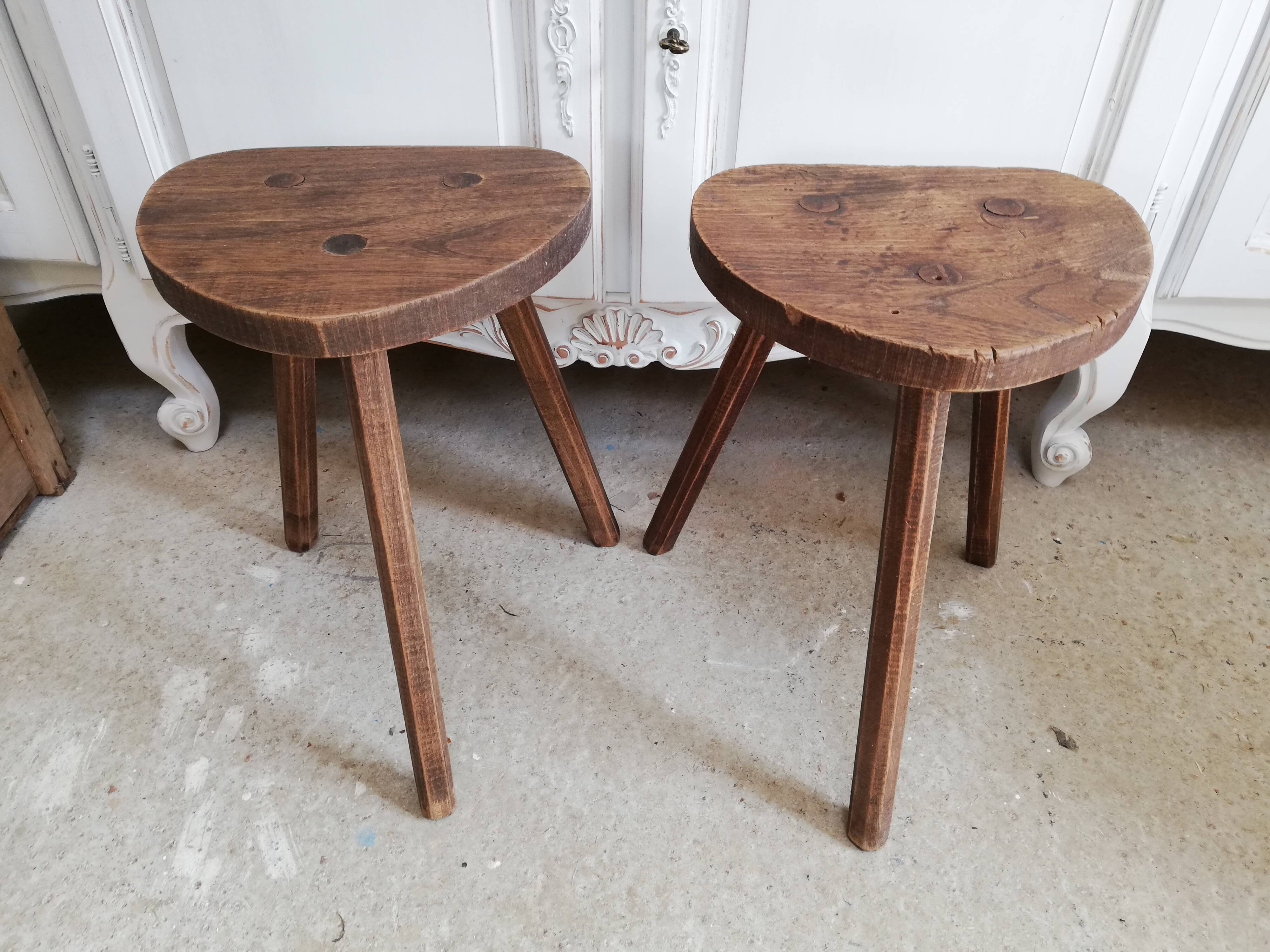 Oak triptych stools