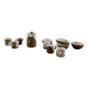Anthropomorphic ceramic teapot, cups and bowl set