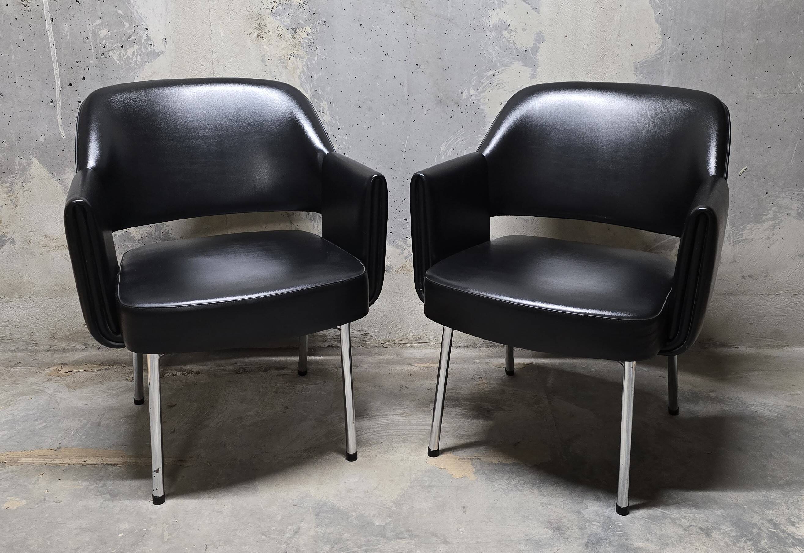 Pair of Deauville model armchairs for Airborne 1960