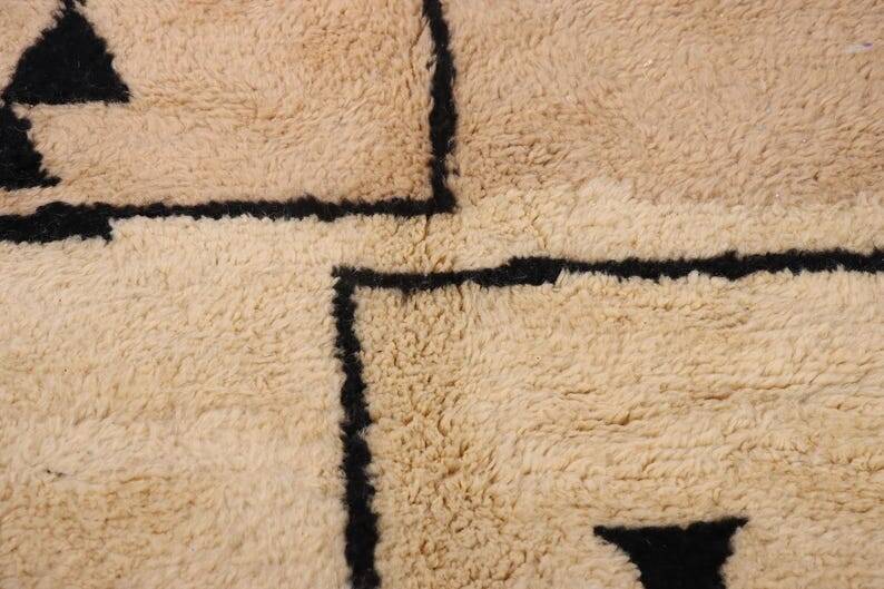 Traditional pure wool Berber rug handwoven size 150/250 cm
