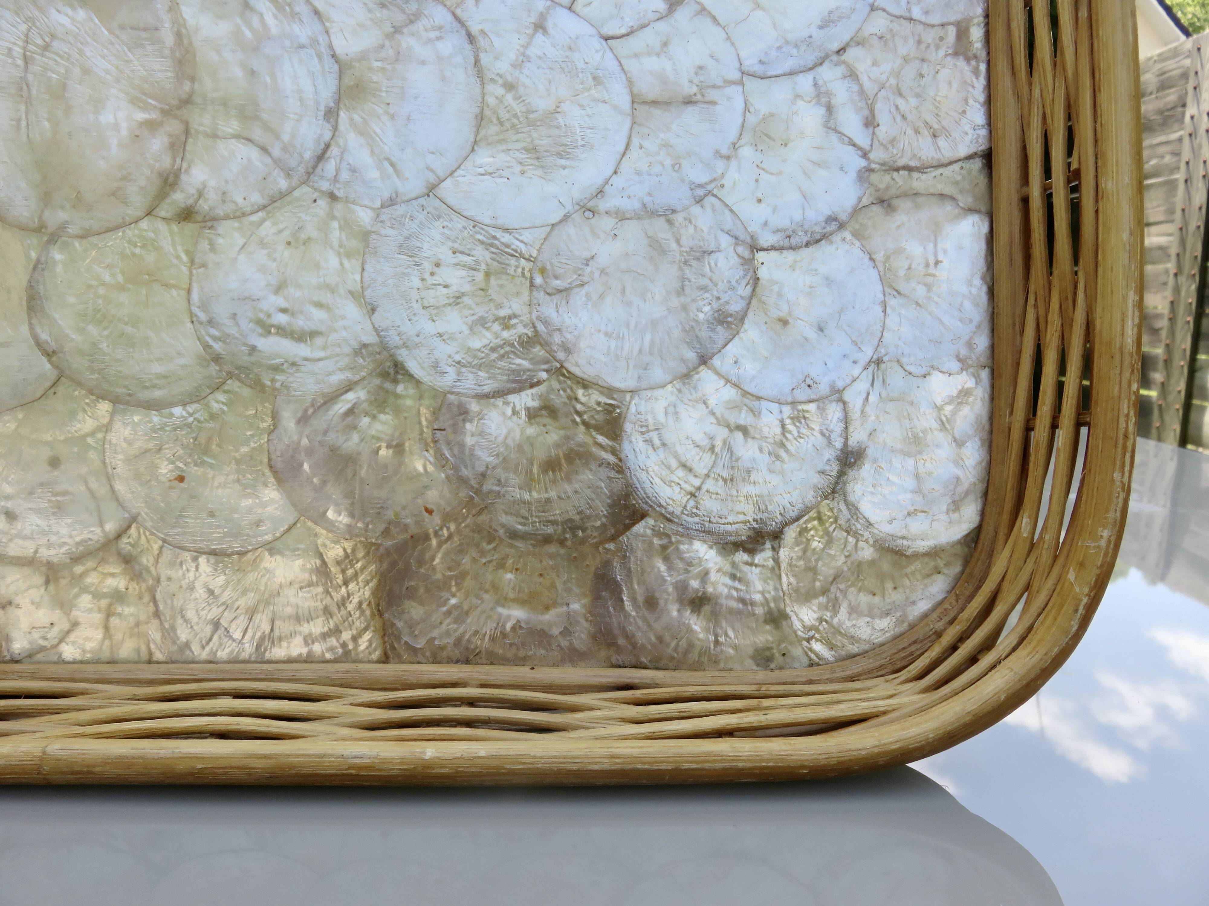 Old tray in woven rattan and mother-of-pearl, 1980s, vintage