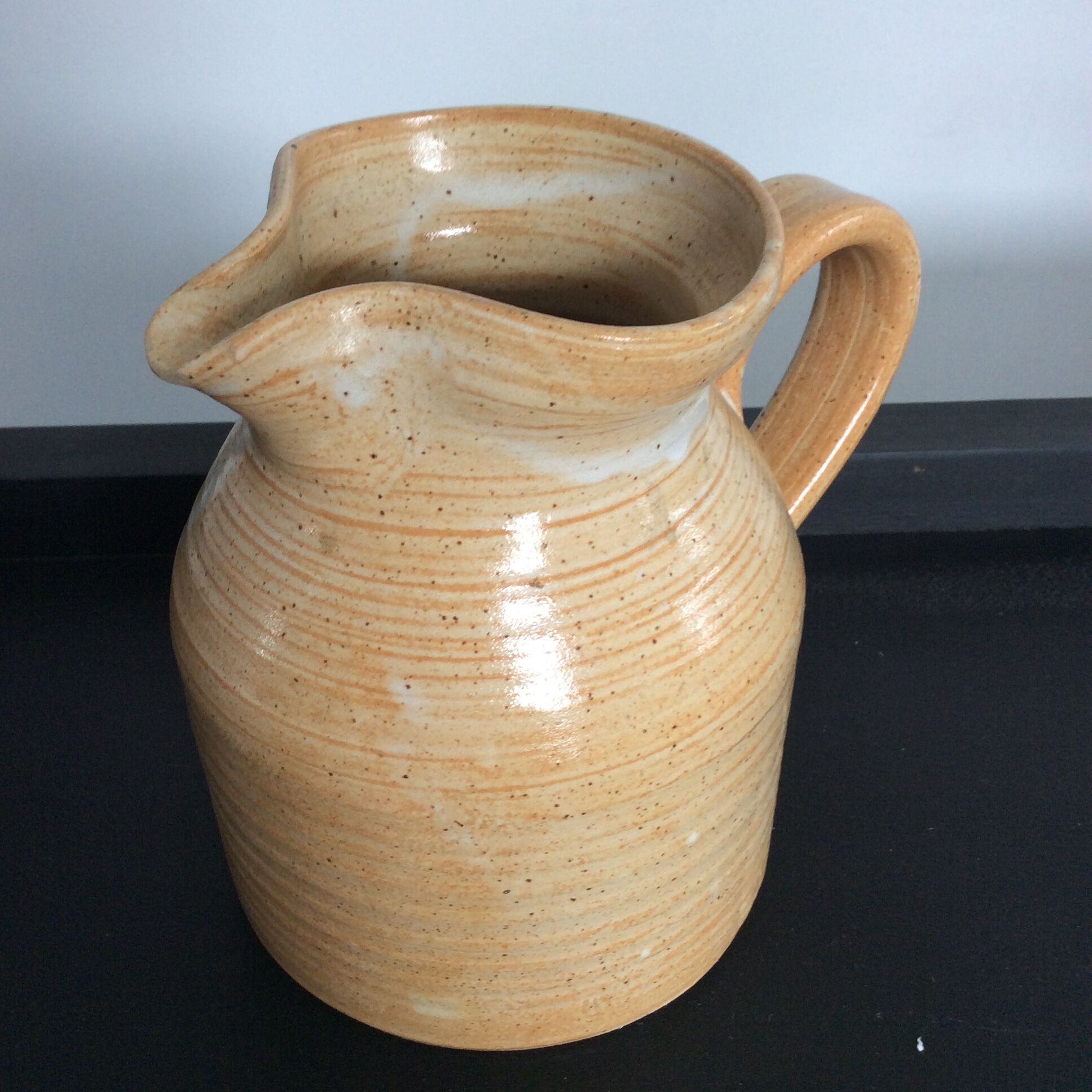 Vintage pitcher in Moustiers-LB sandstone