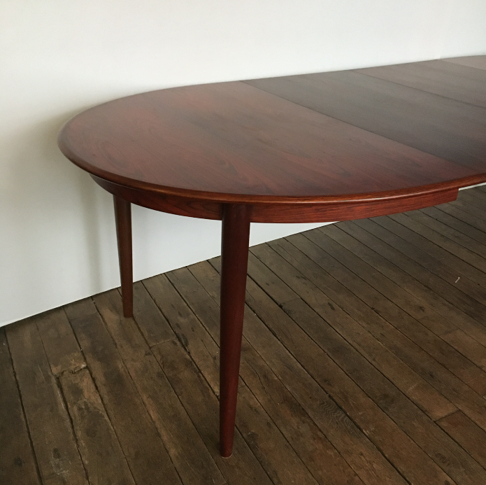 Rosewood extendable dining table