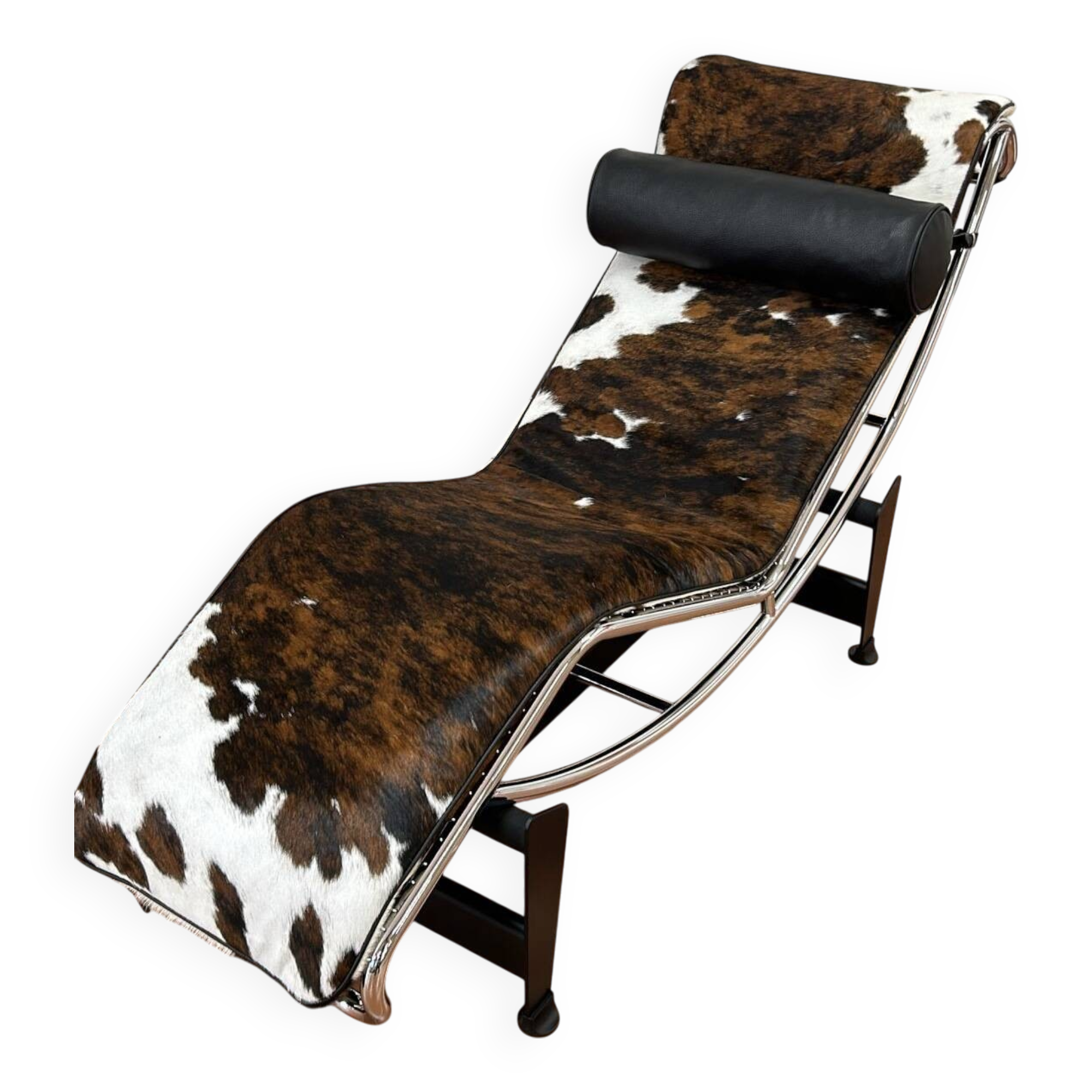 Le Corbusier LC4 lounge chair
