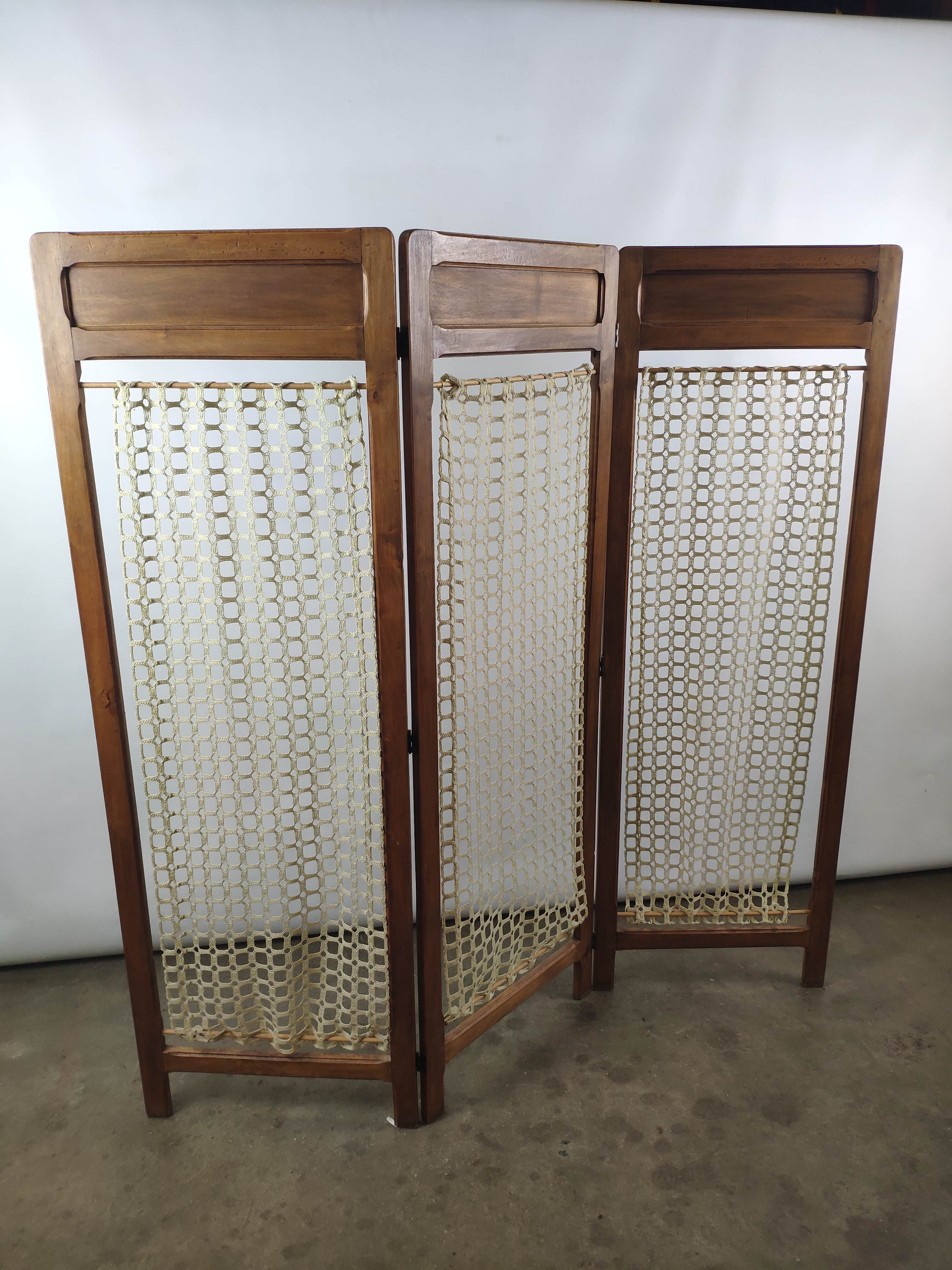 Vintage screen