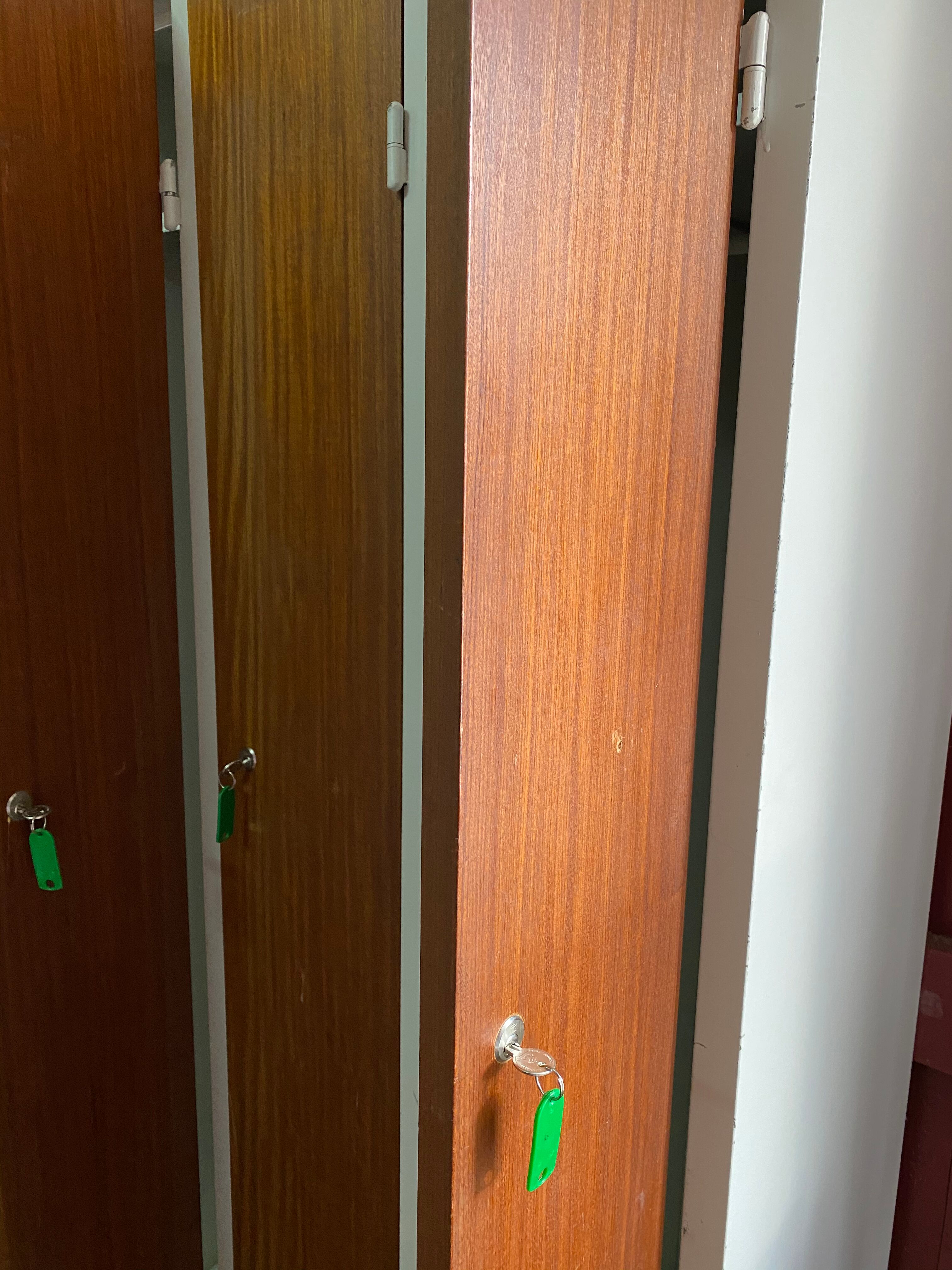 Casiers industriels en teck mi-siècle modernes