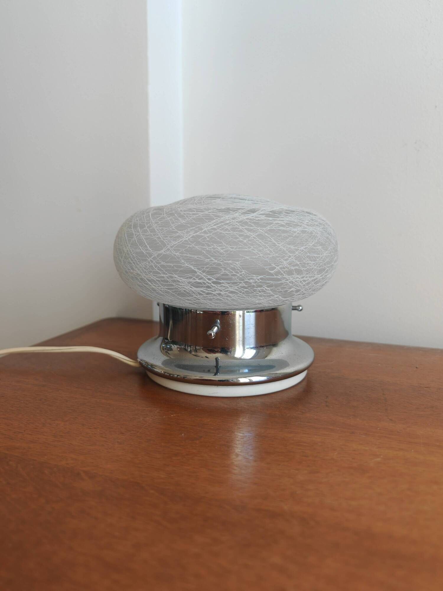 Vintage Space Age Mushroom Lamp – Textured Glass & Chrome (1970s)