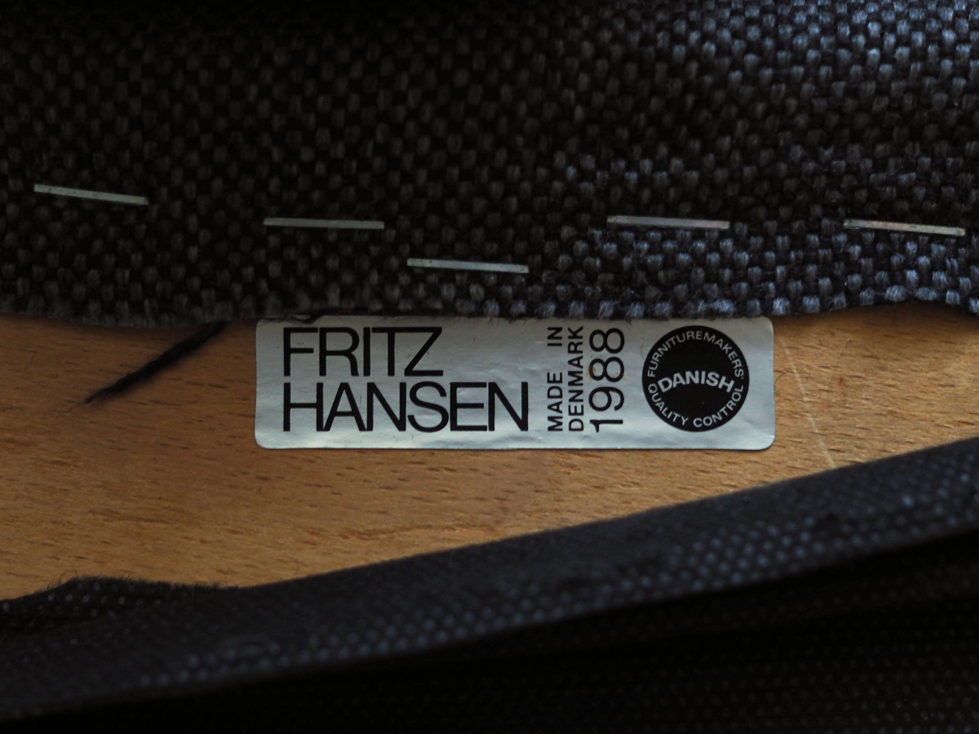 Ensemble de six chaises, design danois, années 1980, édition : Fritz Hansen