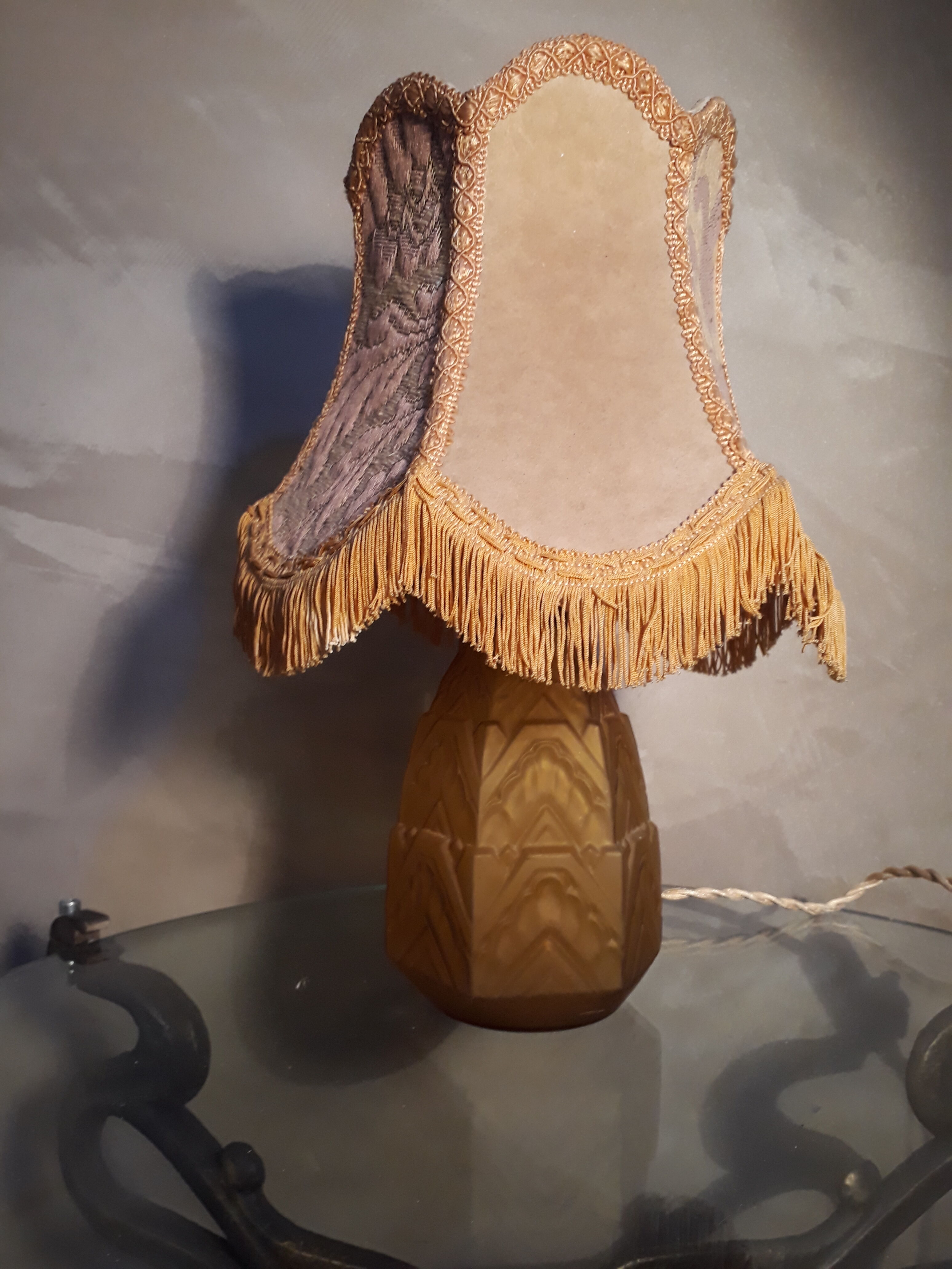 C.L.A art deco art in moulded opaque glass 1930 35x20cm